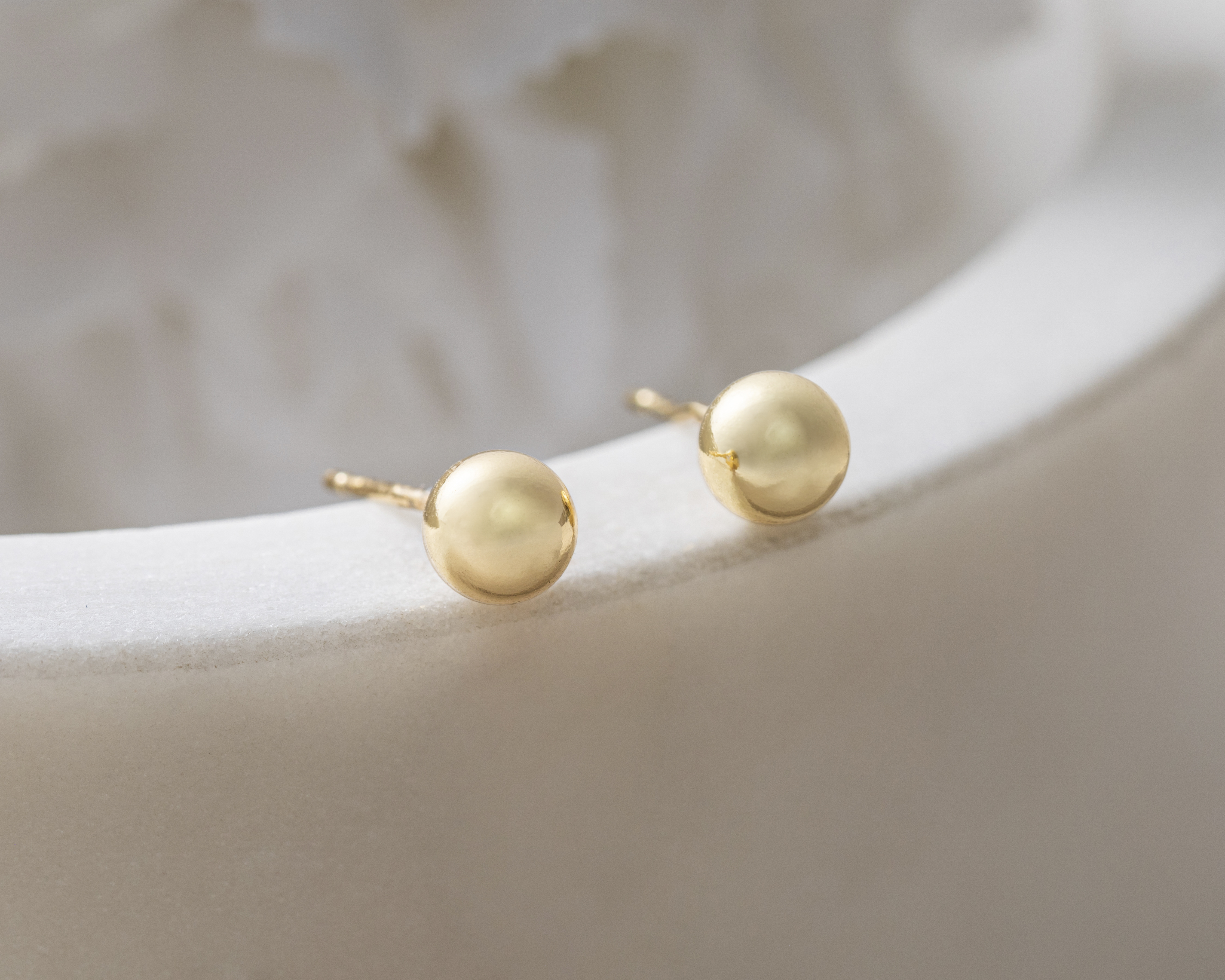 Foto 6 pulgar | Foto 5 | Aretes de Chapa de Oro 18K Unlimited By OB