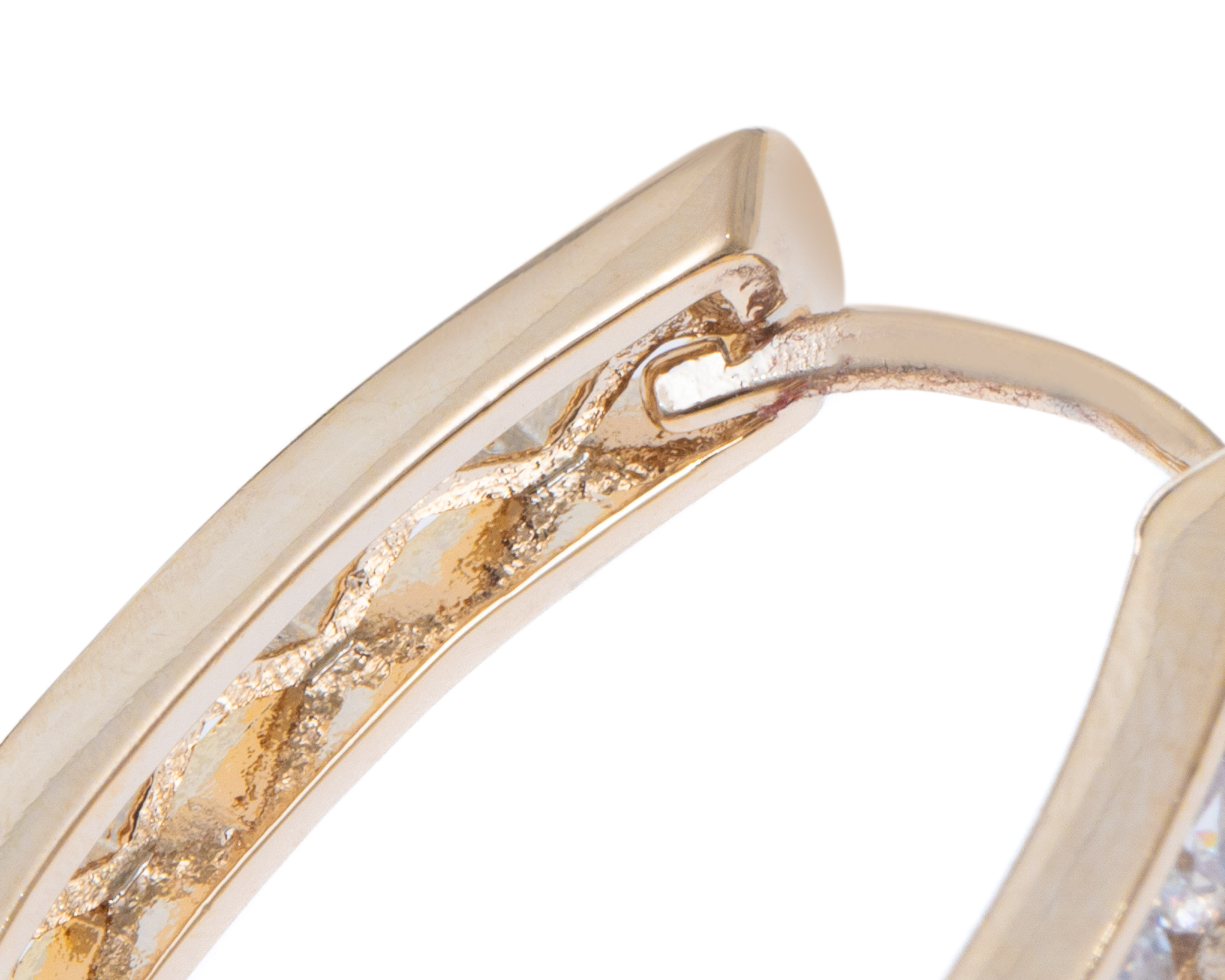 Foto 4 pulgar | Foto 3 | Aretes de Chapa de Oro 18K Petra