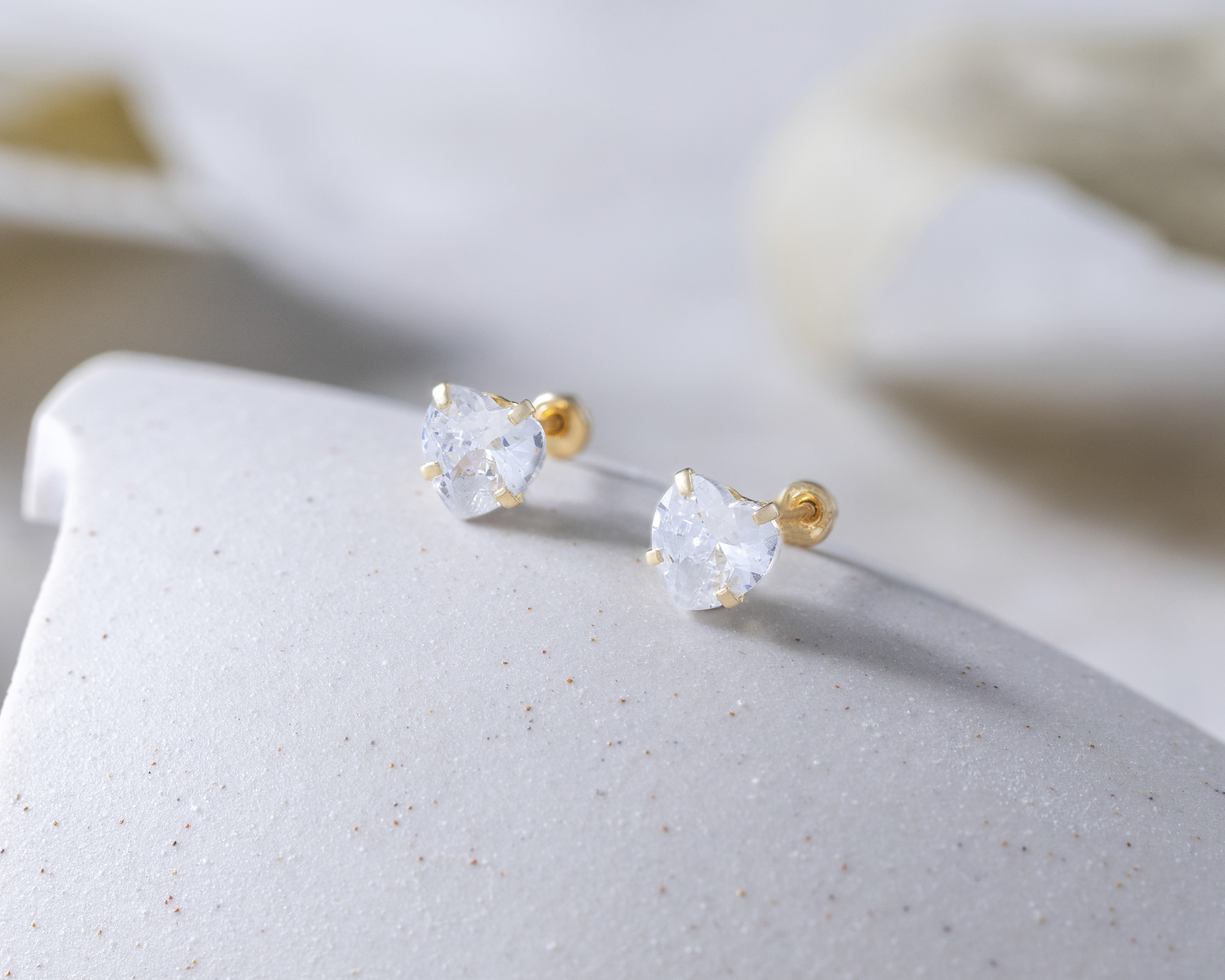 Foto 6 pulgar | Foto 5 | Broqueles de Oro 14K Sentimientos