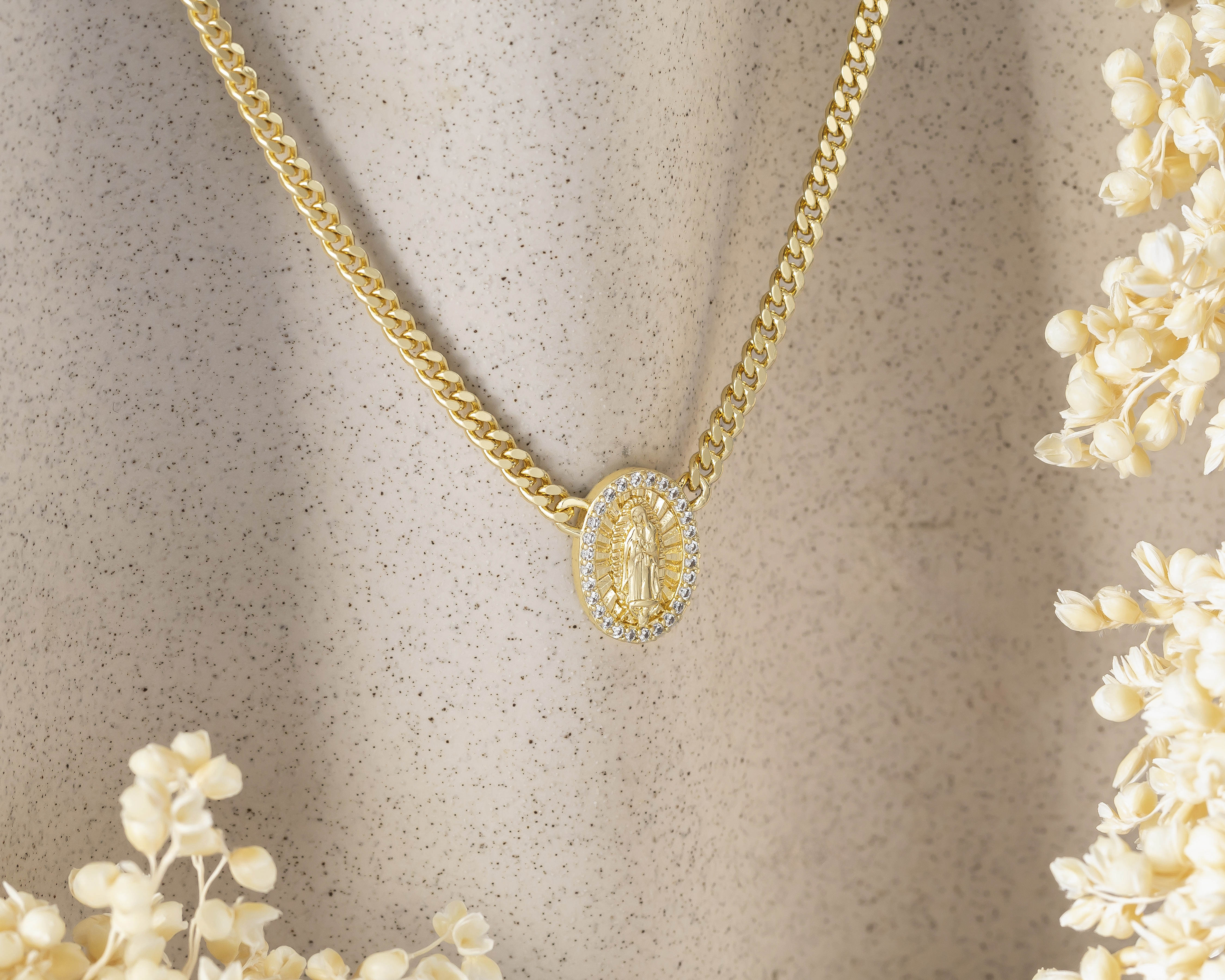 Foto 4 | Foto 4 | Collar de Chapa de Oro 18K Zokko