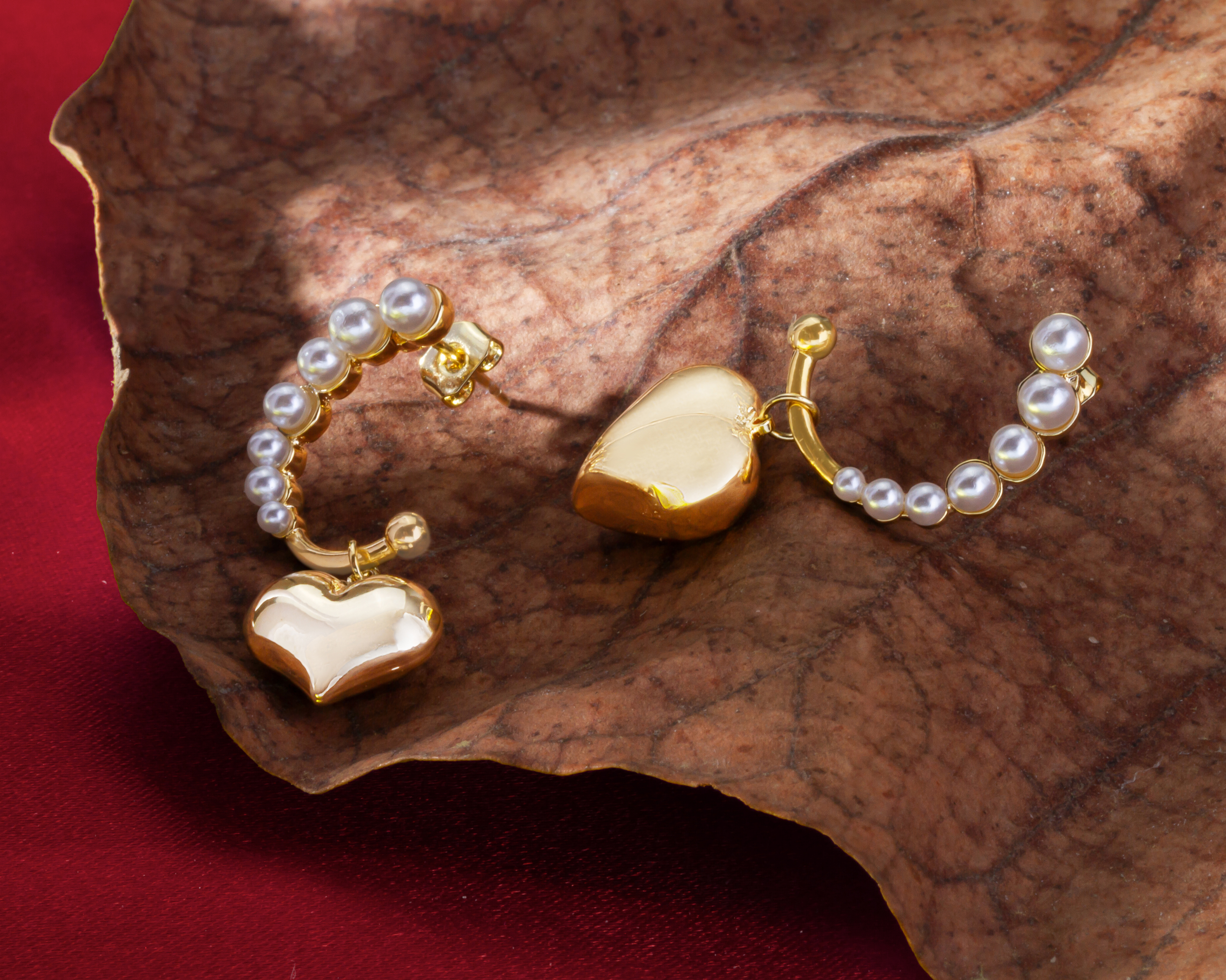 Foto 5 pulgar | Foto 4 | Aretes de Chapa de Oro 18K Unlimited