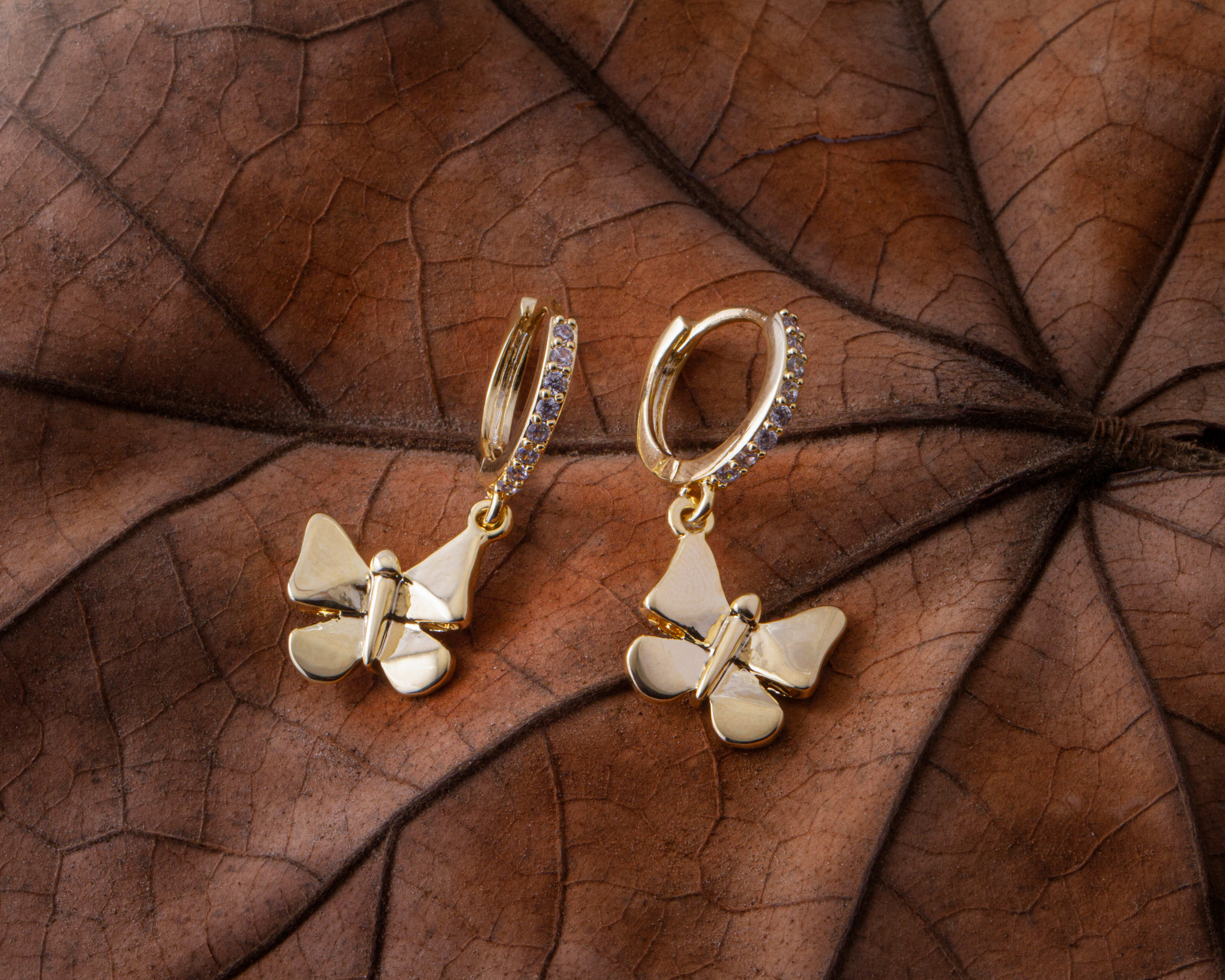 Foto 5 pulgar | Foto 4 | Aretes de Chapa de Oro 18 K Unlimited