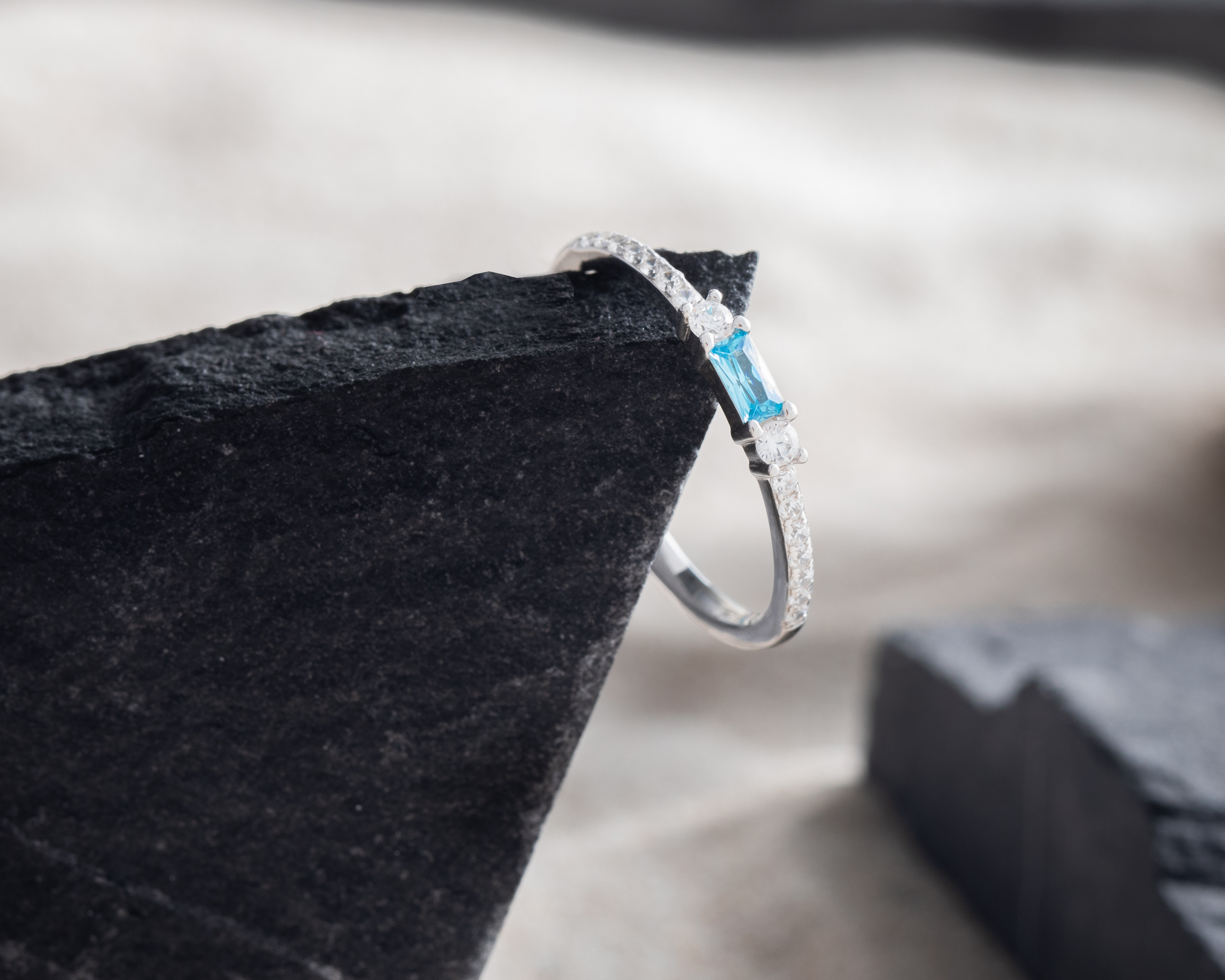 Foto 6 pulgar | Foto 5 | Anillo de Plata Sahara Talla 8-8.5