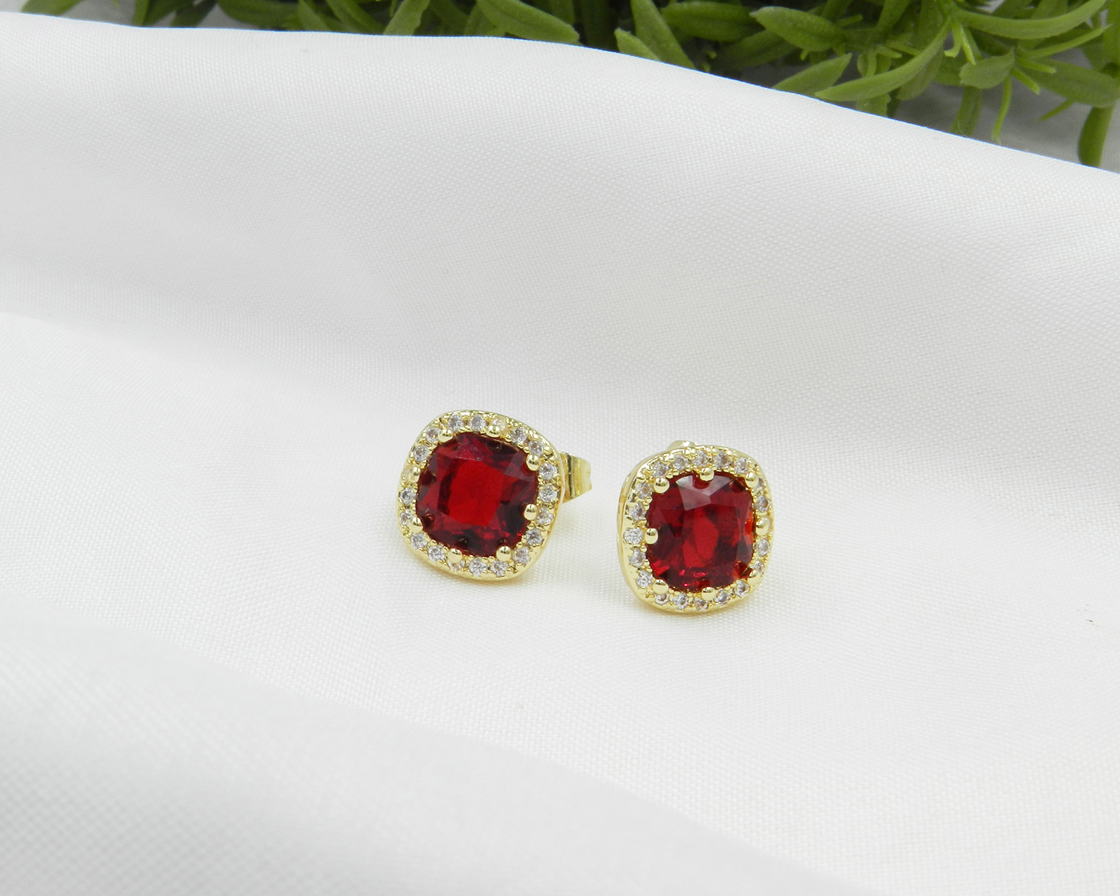 Foto 5 pulgar | Foto 4 | Aretes de Chapa de Oro 10K Diseños Creativos