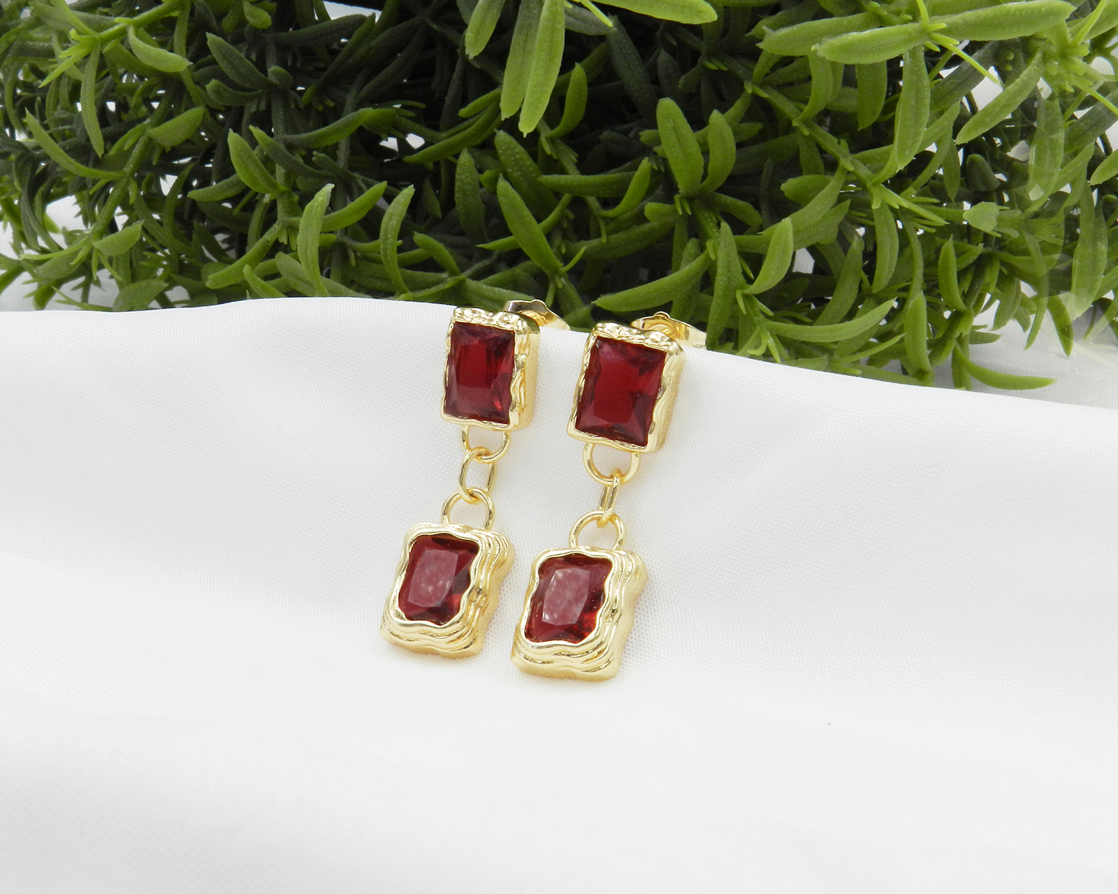 Foto 4 pulgar | Foto 3 | Aretes Chapa de Oro 10k Diseños Creativos