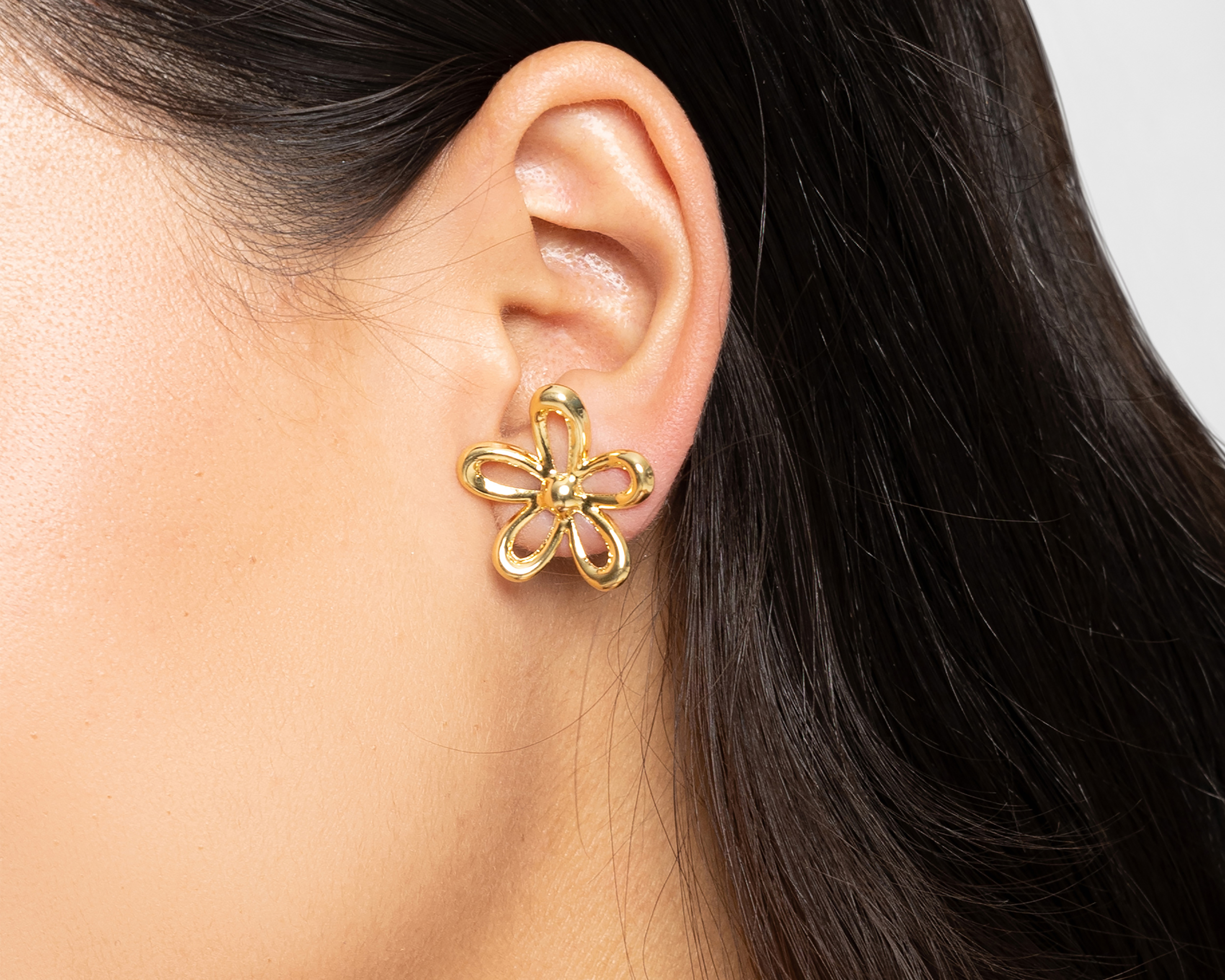 Foto 6 pulgar | Foto 5 | Aretes de Chapa de Oro 18K Jennifer Lopez