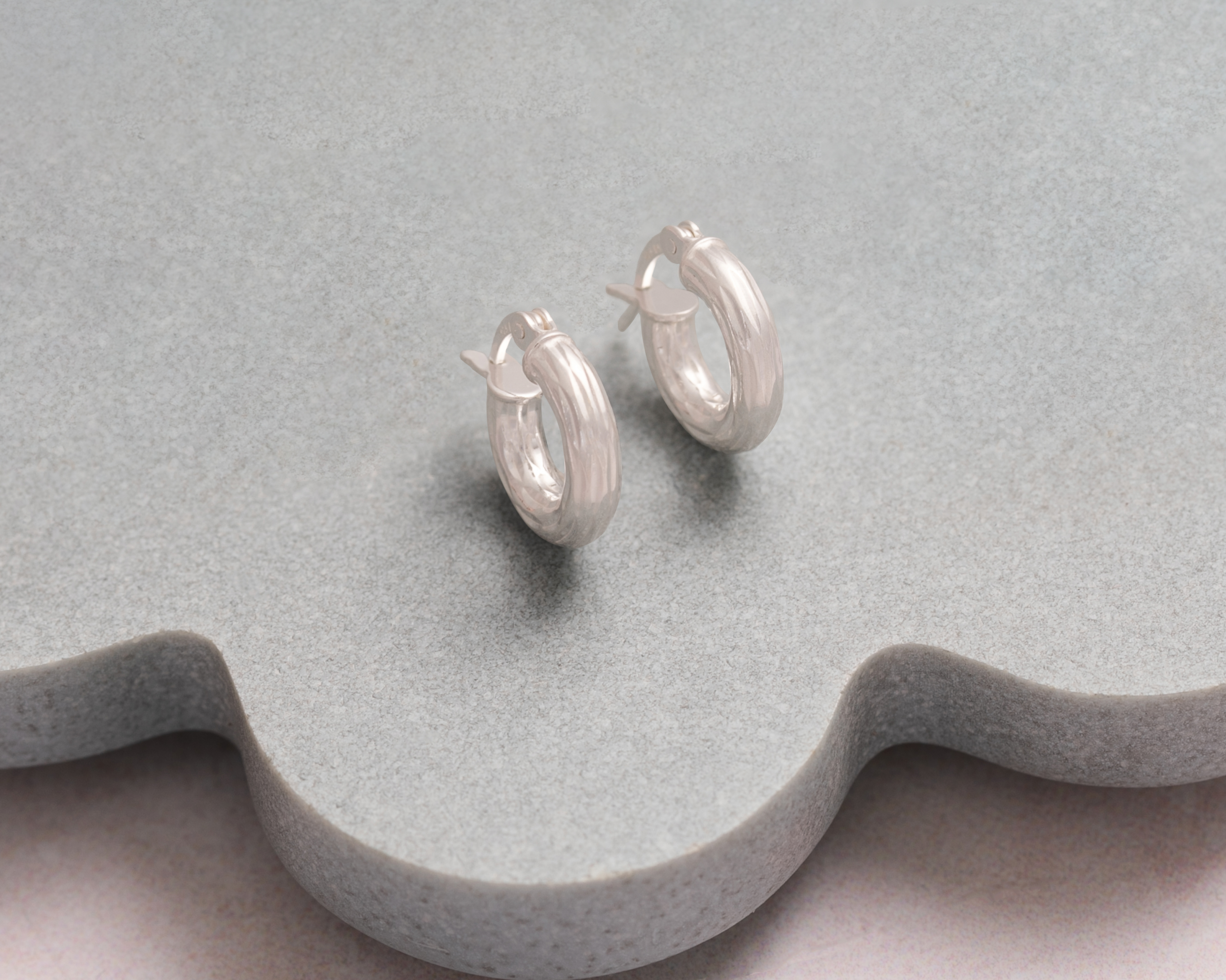 Foto 5 pulgar | Foto 4 | Arracadas de Plata Sahara