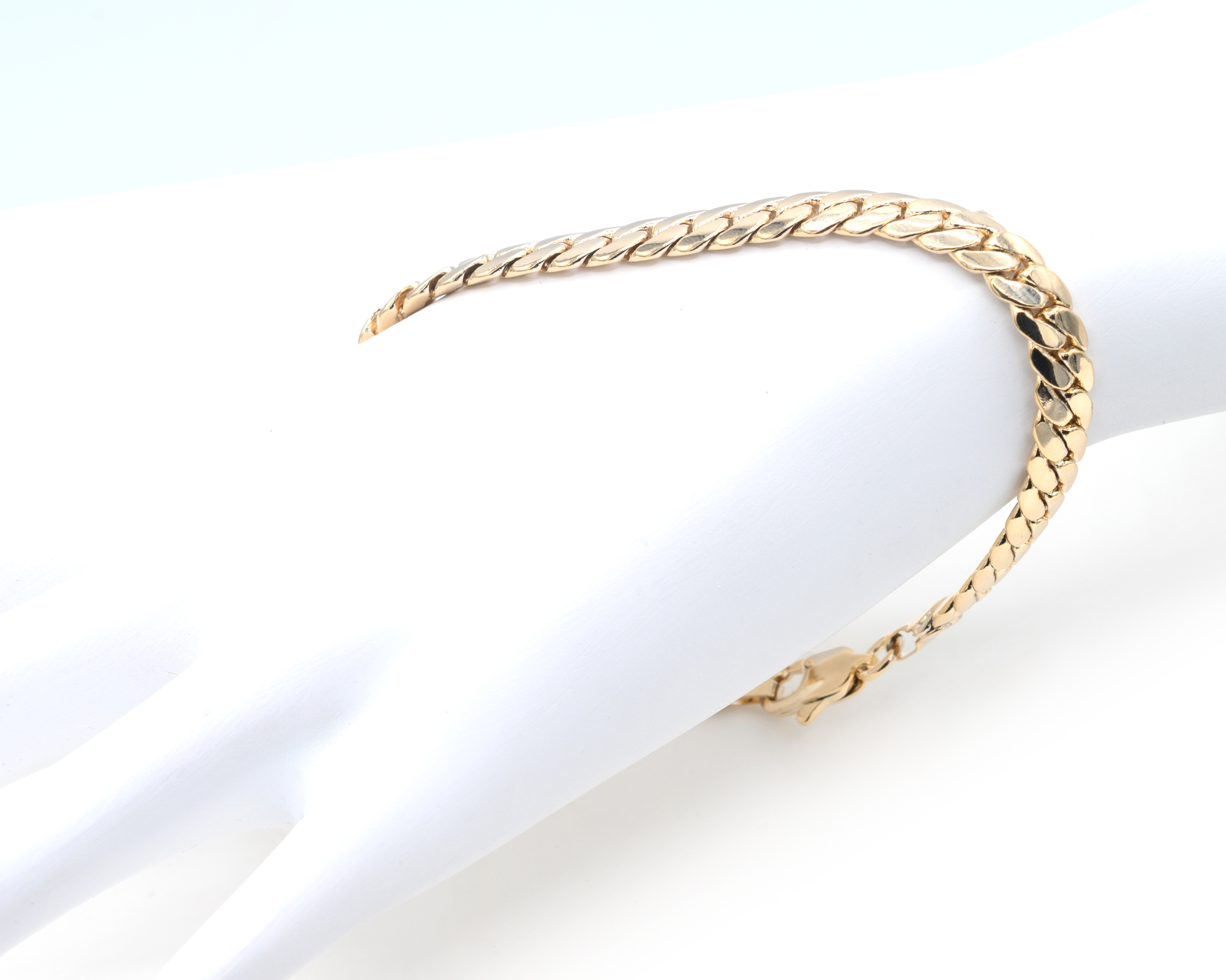 Foto 5 pulgar | Foto 4 | Pulsera de Chapa de Oro 18K Petra