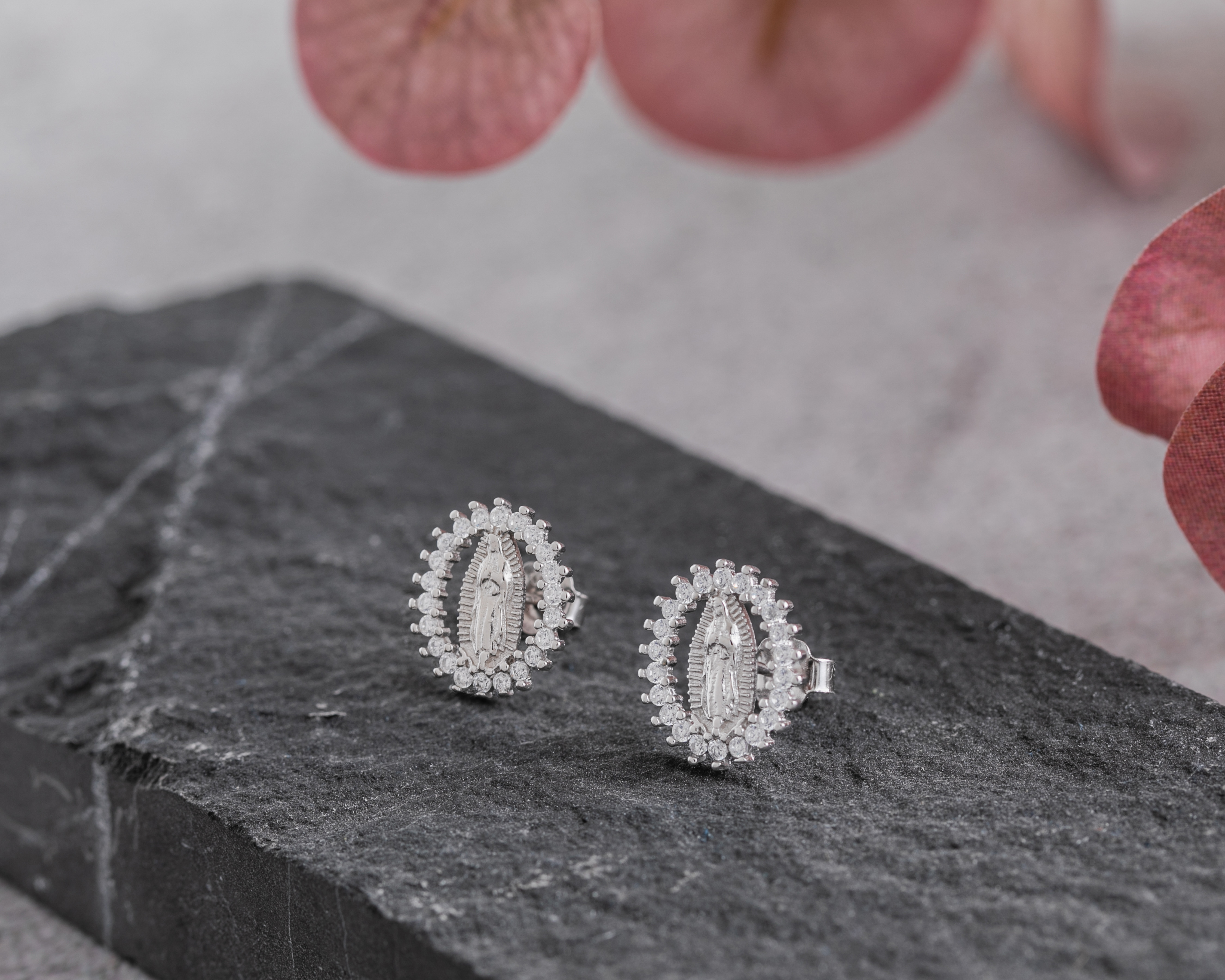 Foto 4 pulgar | Foto 3 | Aretes de Plata NK