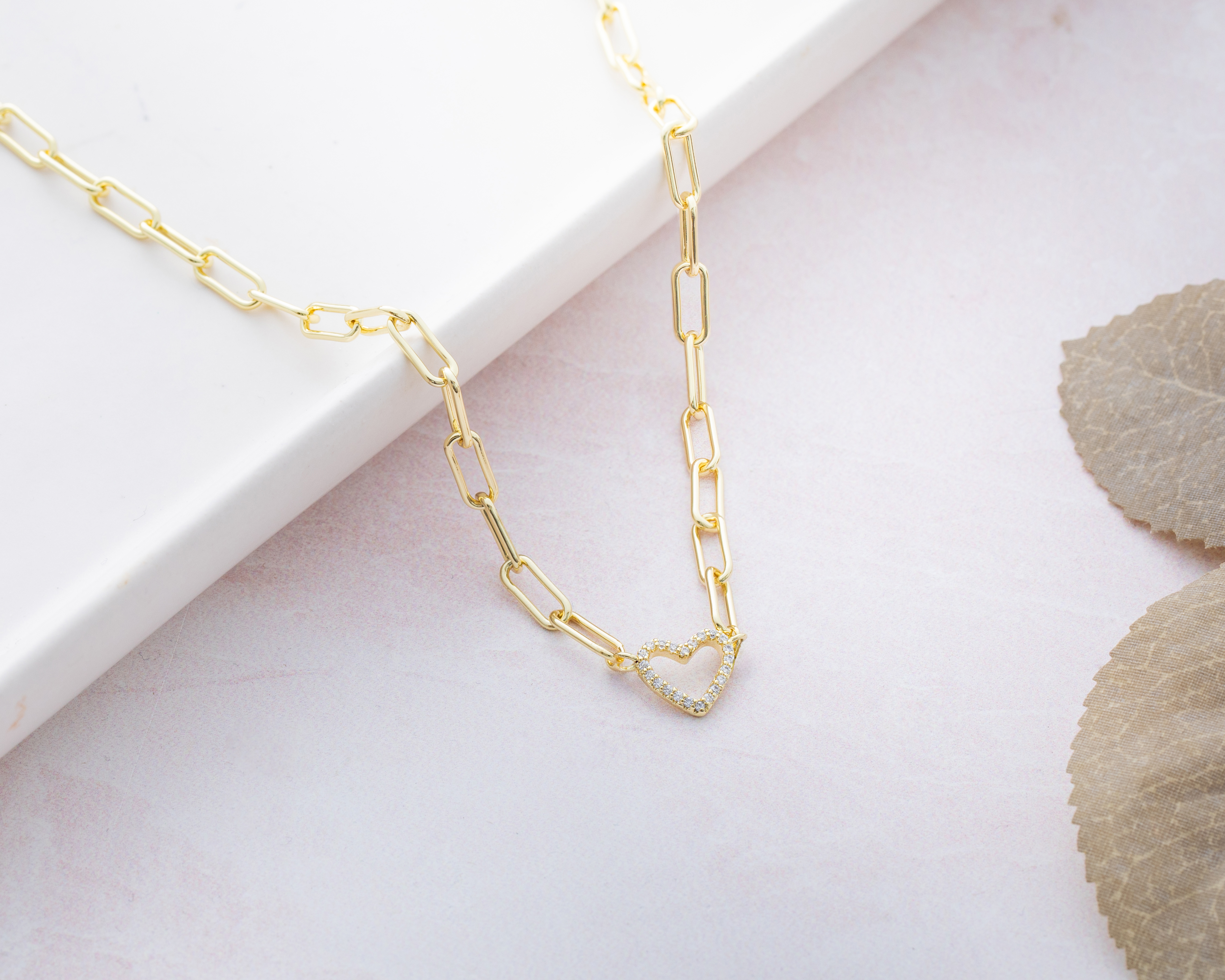 Foto 5 | Foto 5 | Collar de Chapa de Oro 14k By Adina Eden