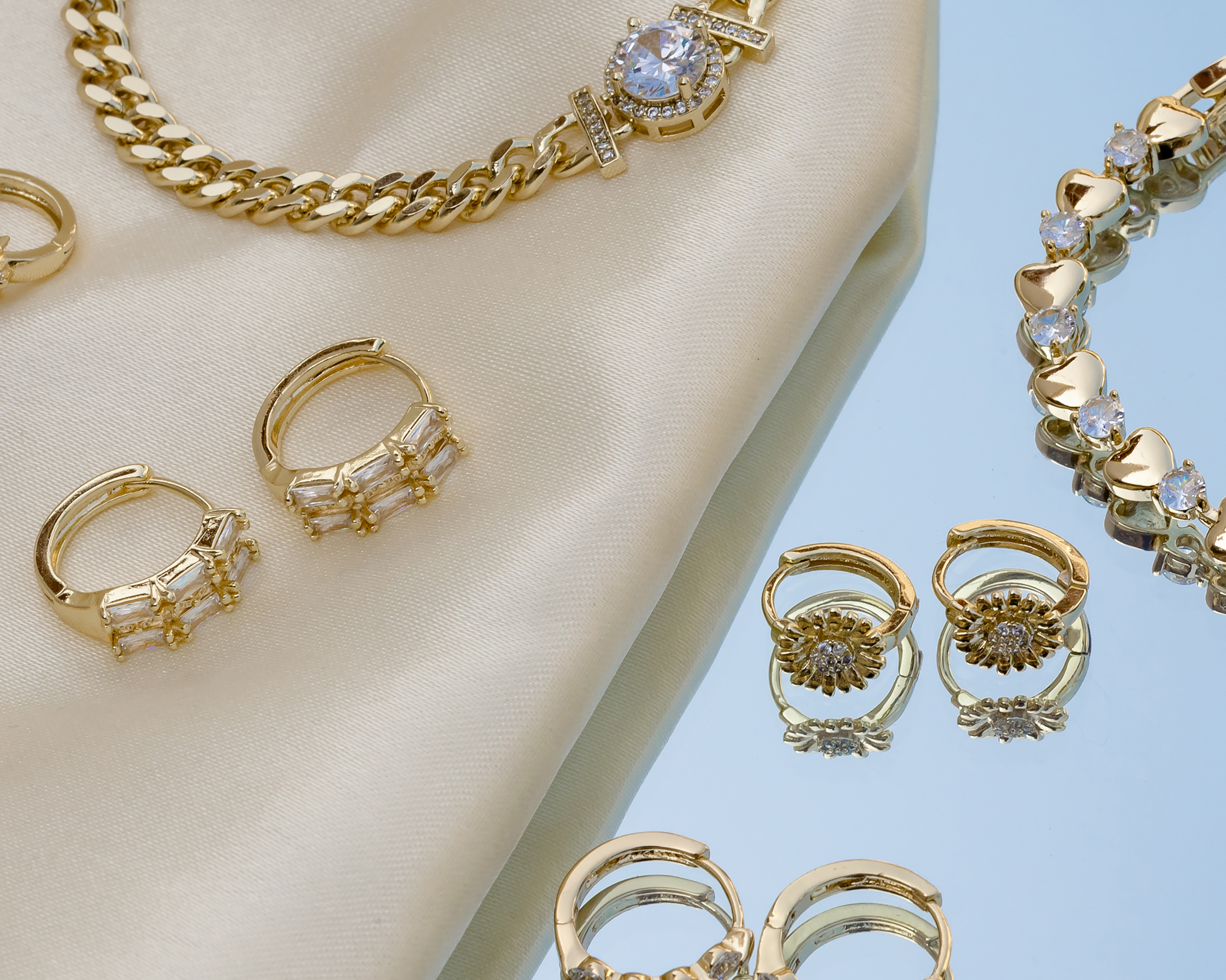 Foto 7 pulgar | Foto 6 | Arracadas Chapa de Oro 18K Plafer