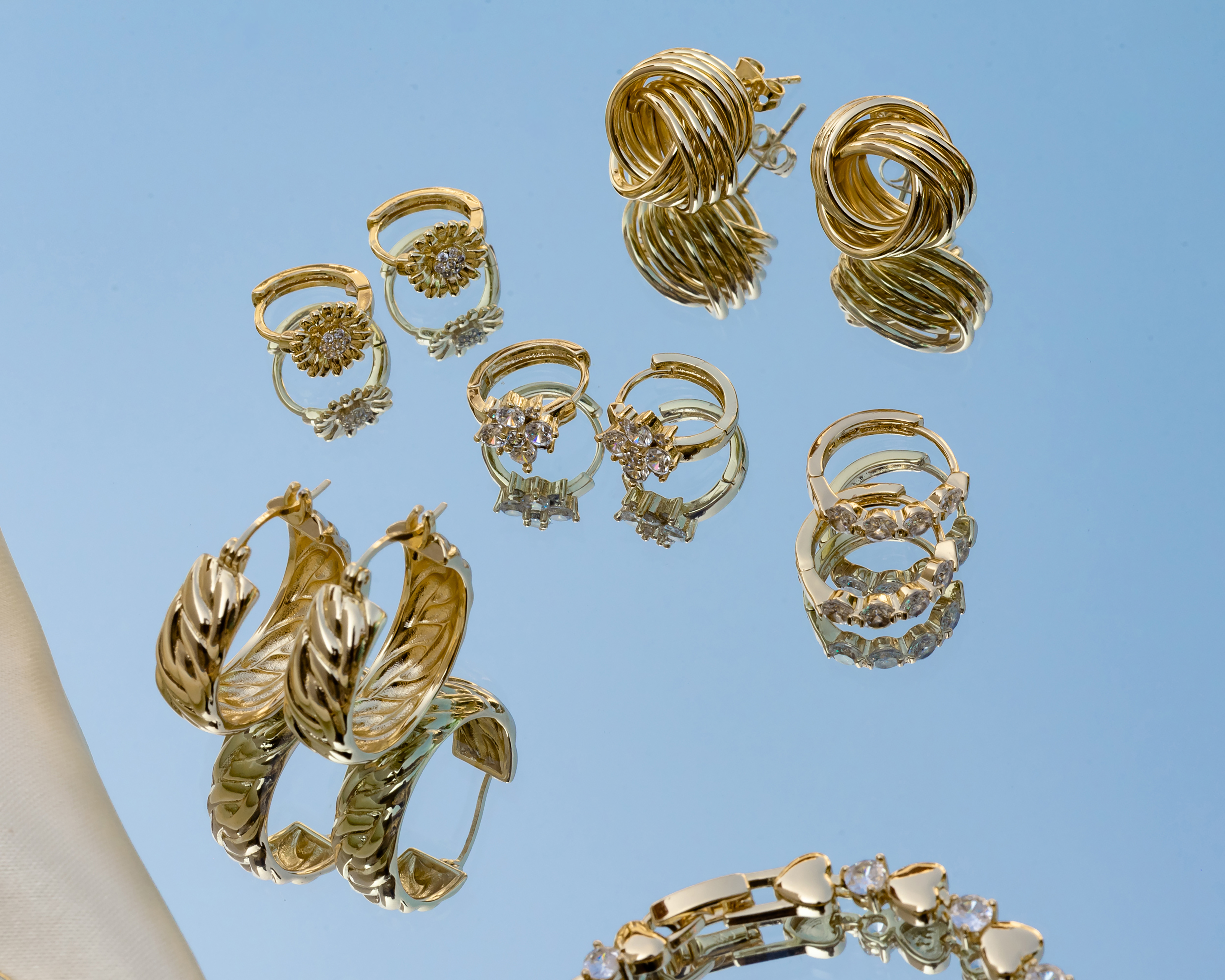 Foto 7 pulgar | Foto 6 | Arracadas Chapa de Oro 18k Plafer