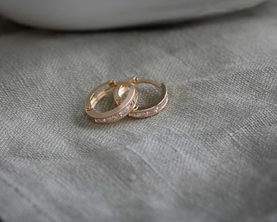 Foto 4 | Foto 4 | Aretes de Oro 14K Moments
