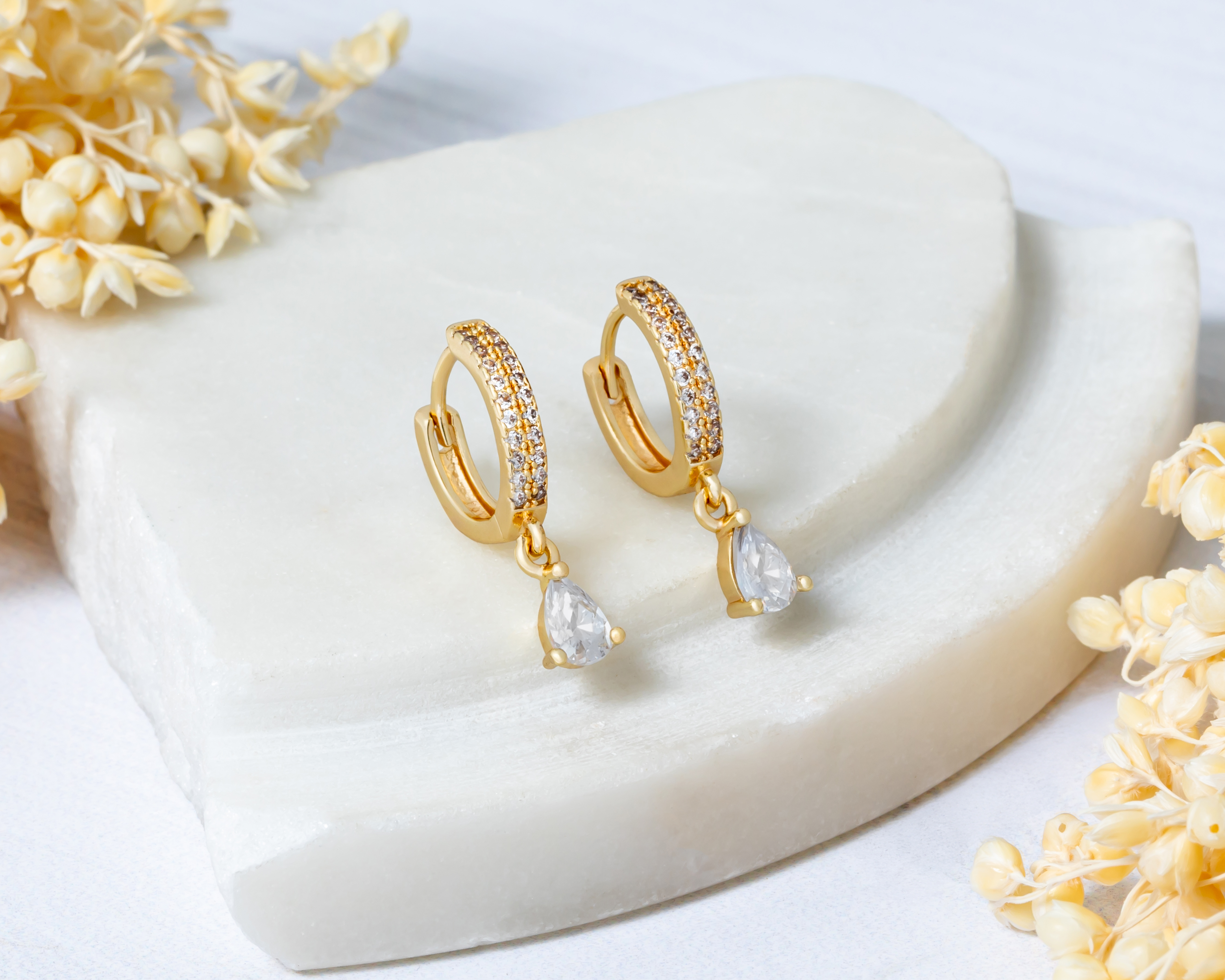 Foto 5 pulgar | Foto 4 | Aretes de Chapa de Oro 18K Steeltime