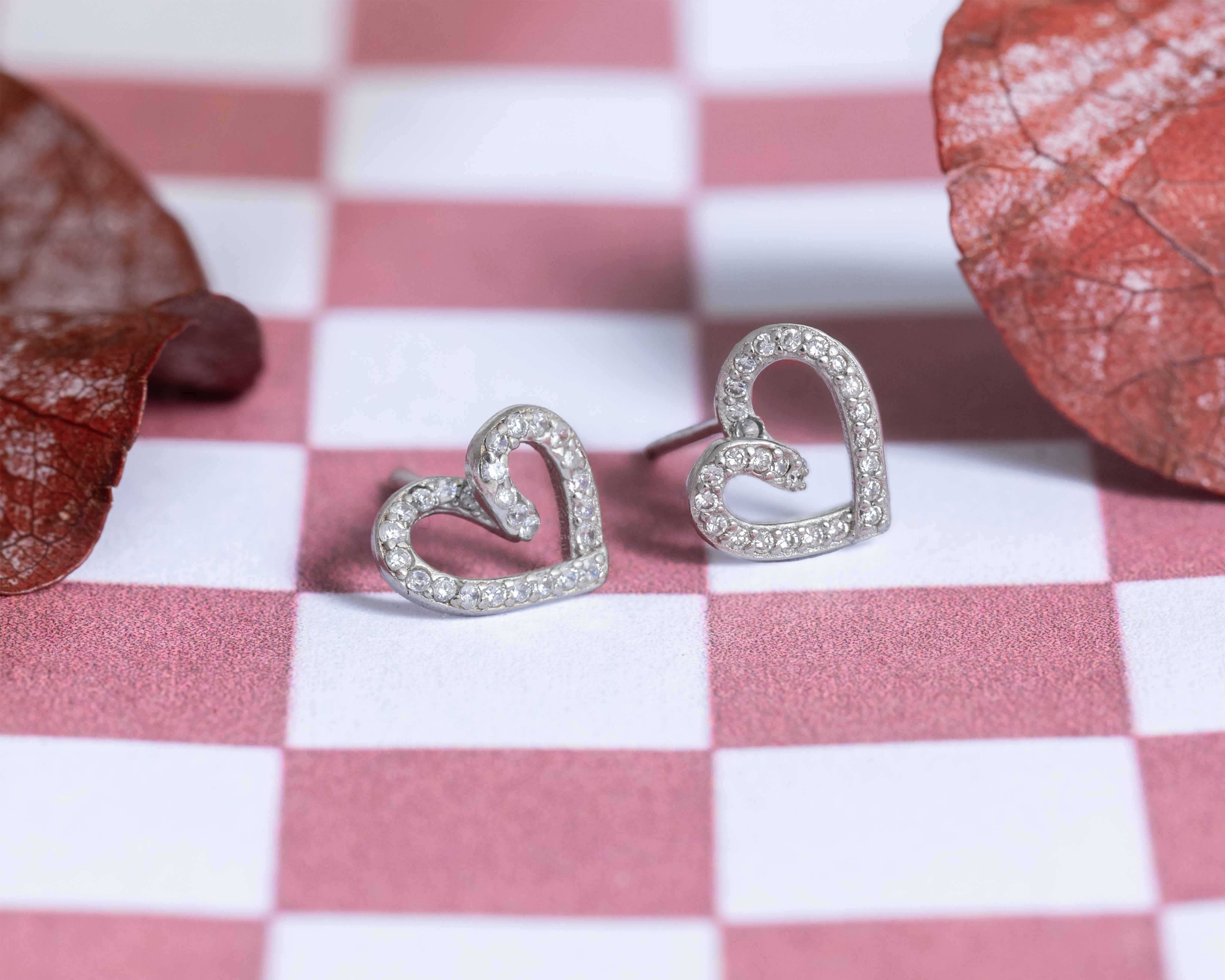 Foto 3 | Foto 3 | Aretes de Corazón de Plata
