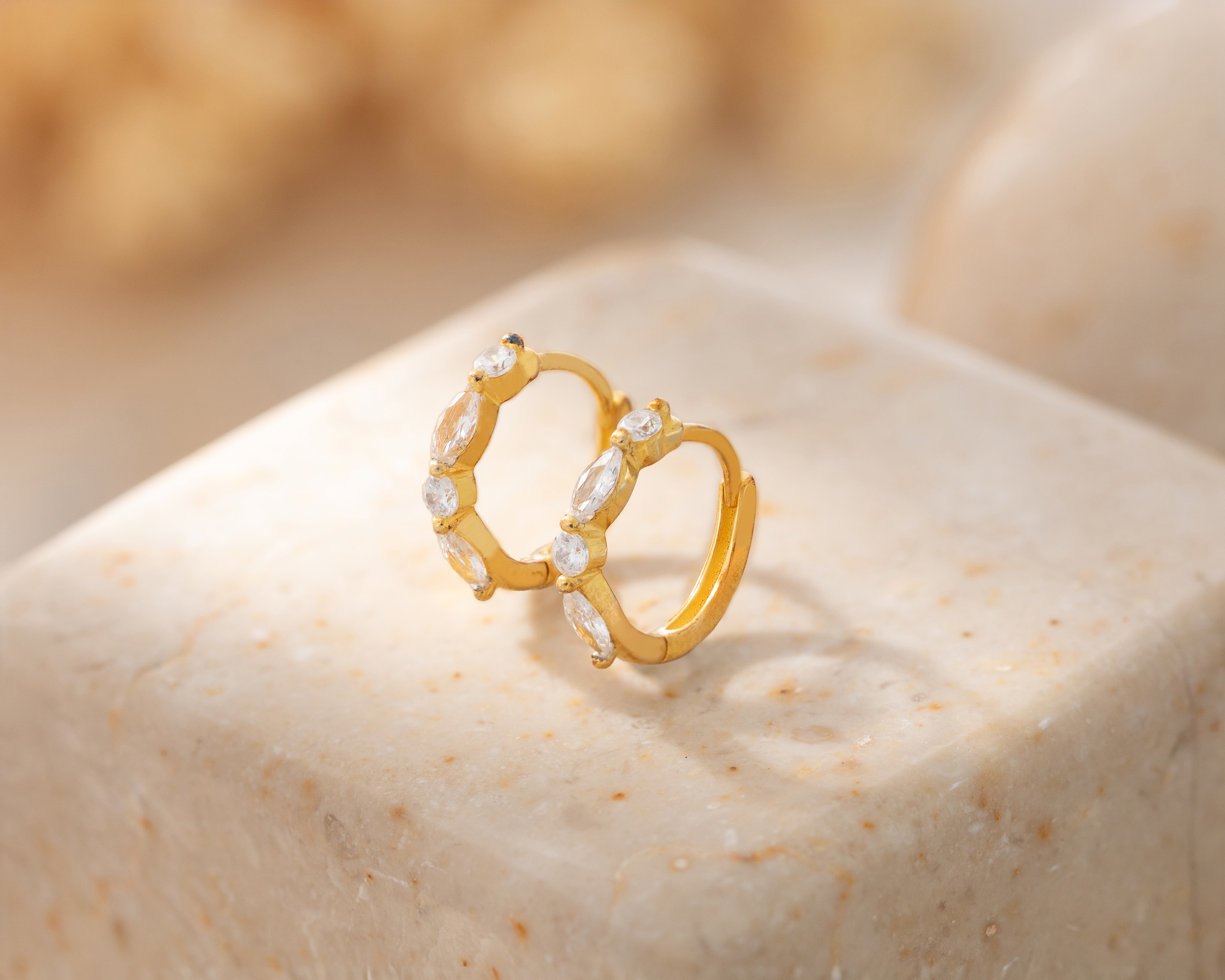 Foto 4 | Foto 5 | Arracadas de Plata con Chapa de Oro 14k Sahara