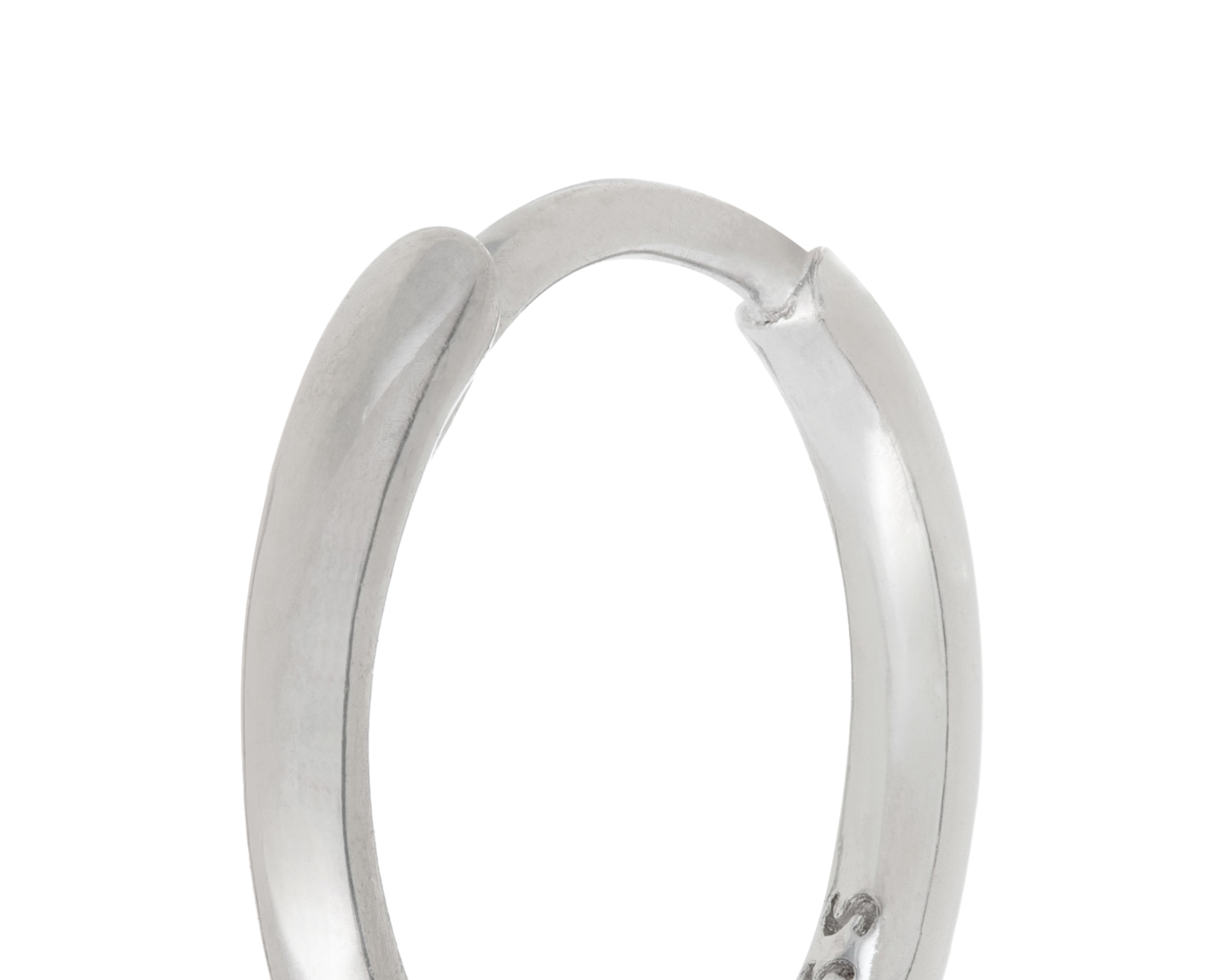 Foto 4 pulgar | Foto 3 | Aretes Corazón de Plata Sahara