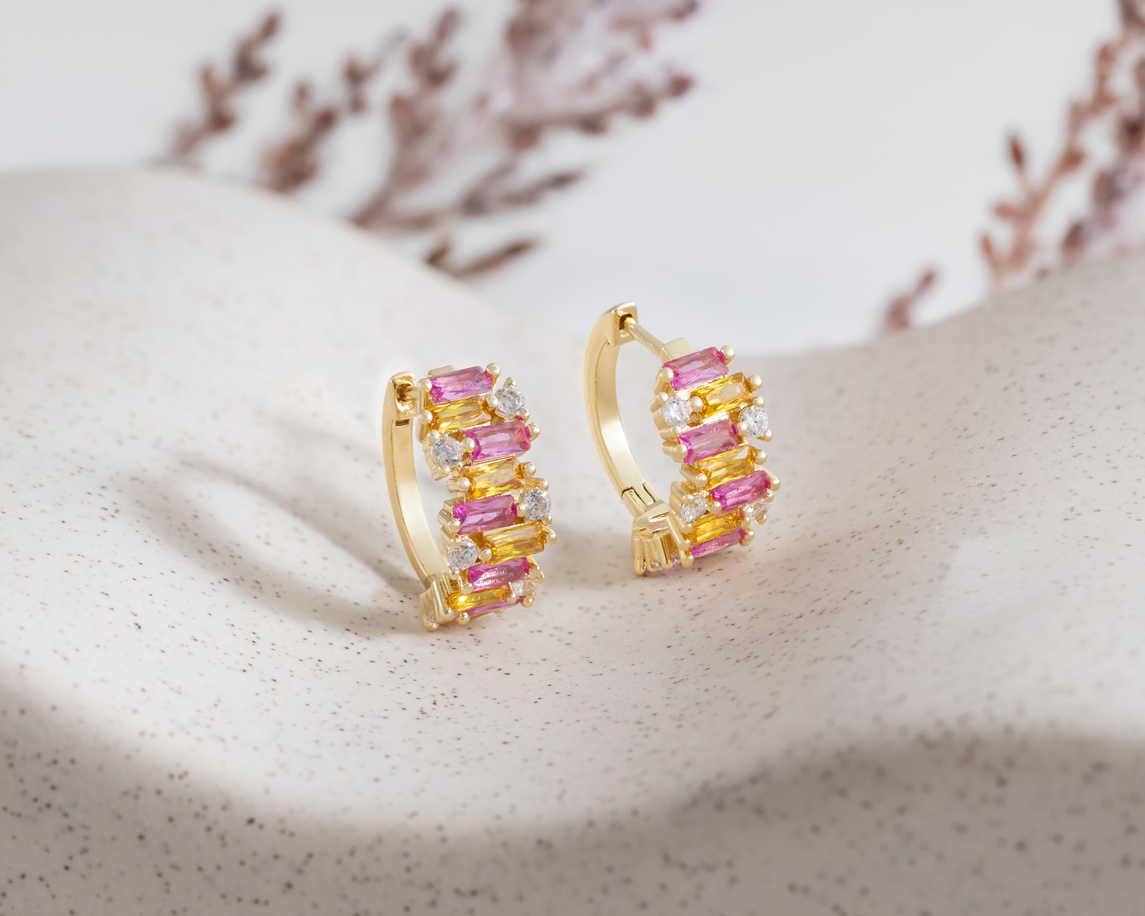 Foto 5 pulgar | Foto 4 | Arracadas Chapa de Oro By Adina Eden