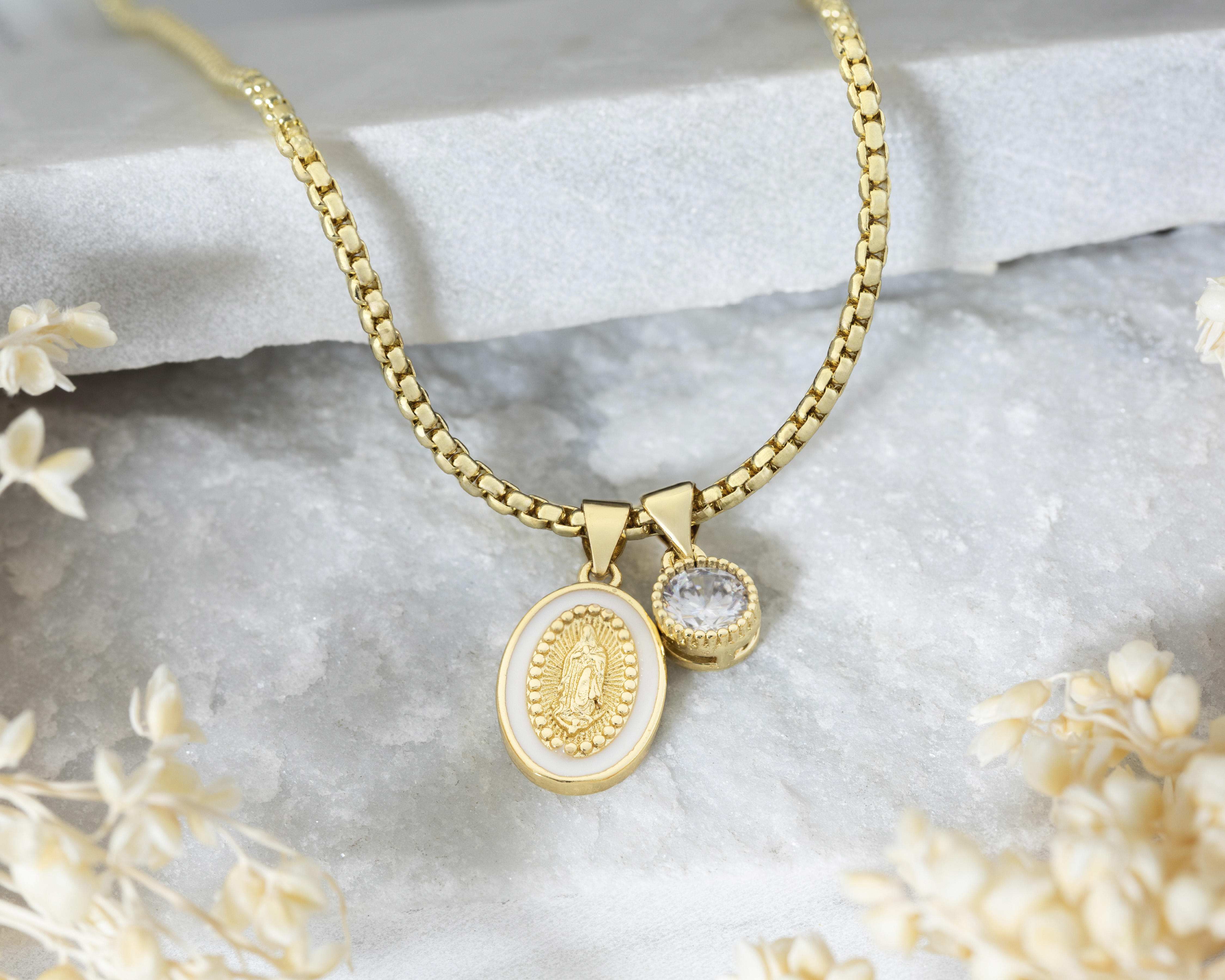 Foto 5 | Foto 5 | Collar Chapa de Oro Steeltime