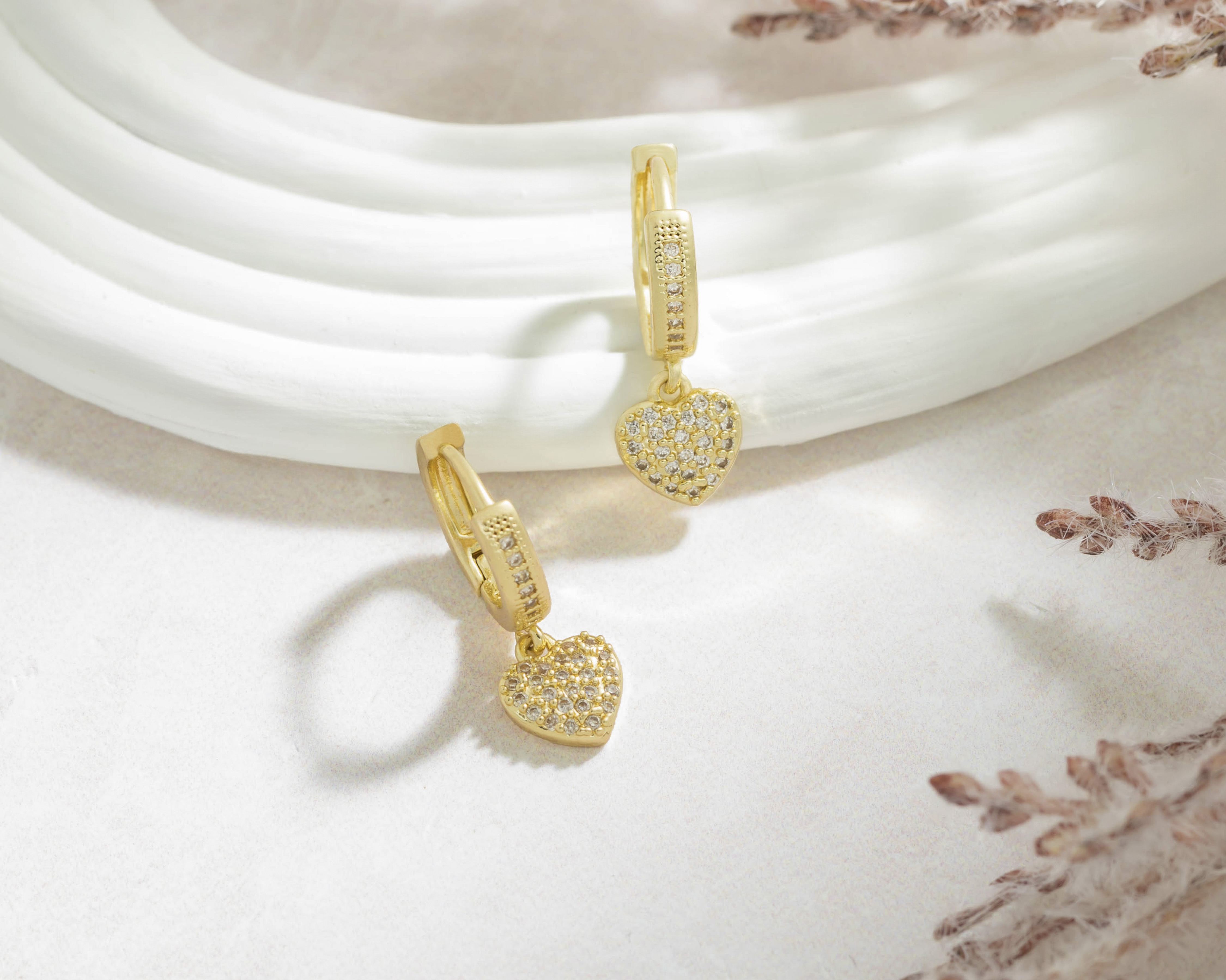 Foto 4 | Foto 4 | Aretes Corazón Chapa de Oro Steeltime