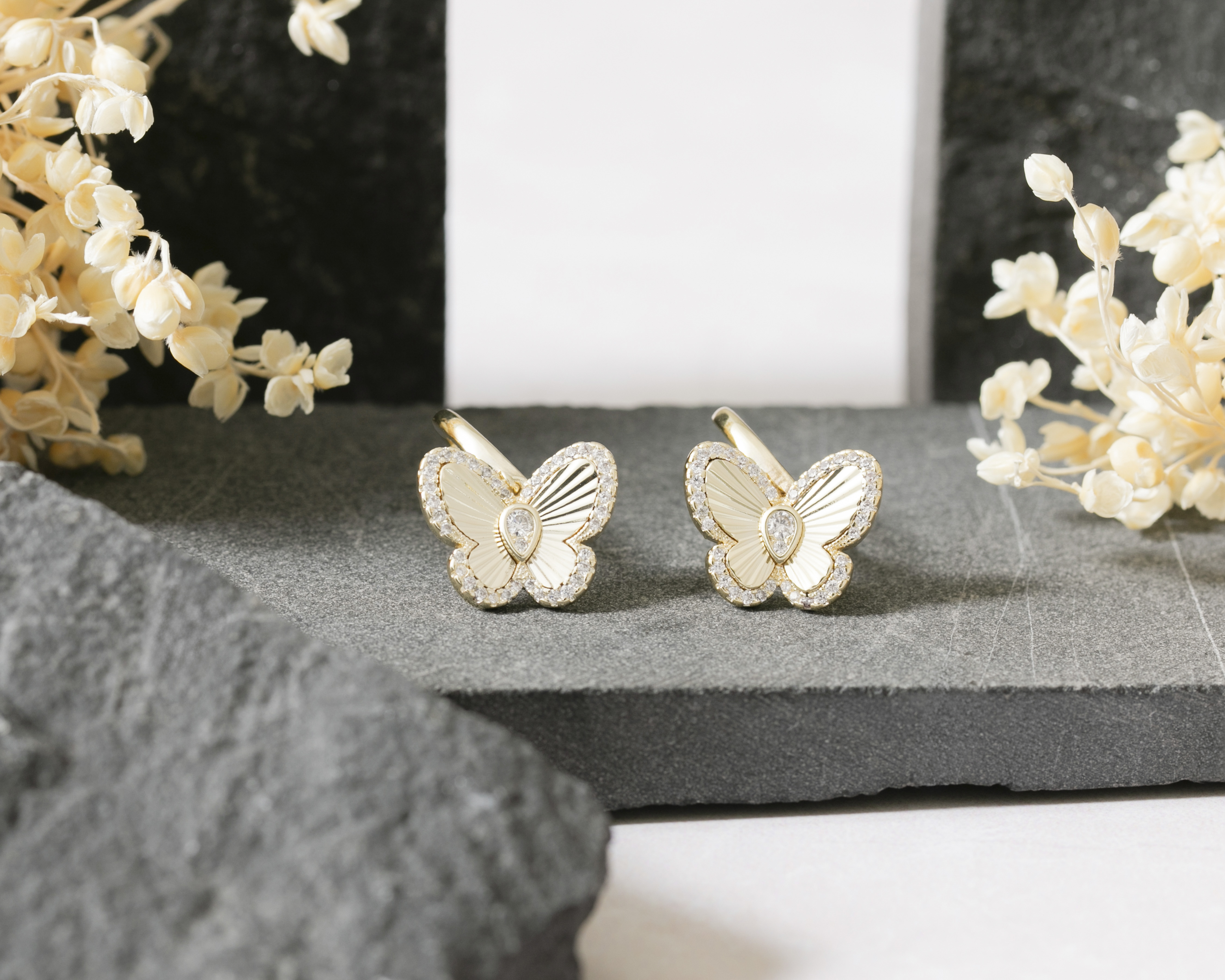 Foto 4 pulgar | Foto 3 | Arracadas Chapa de Oro