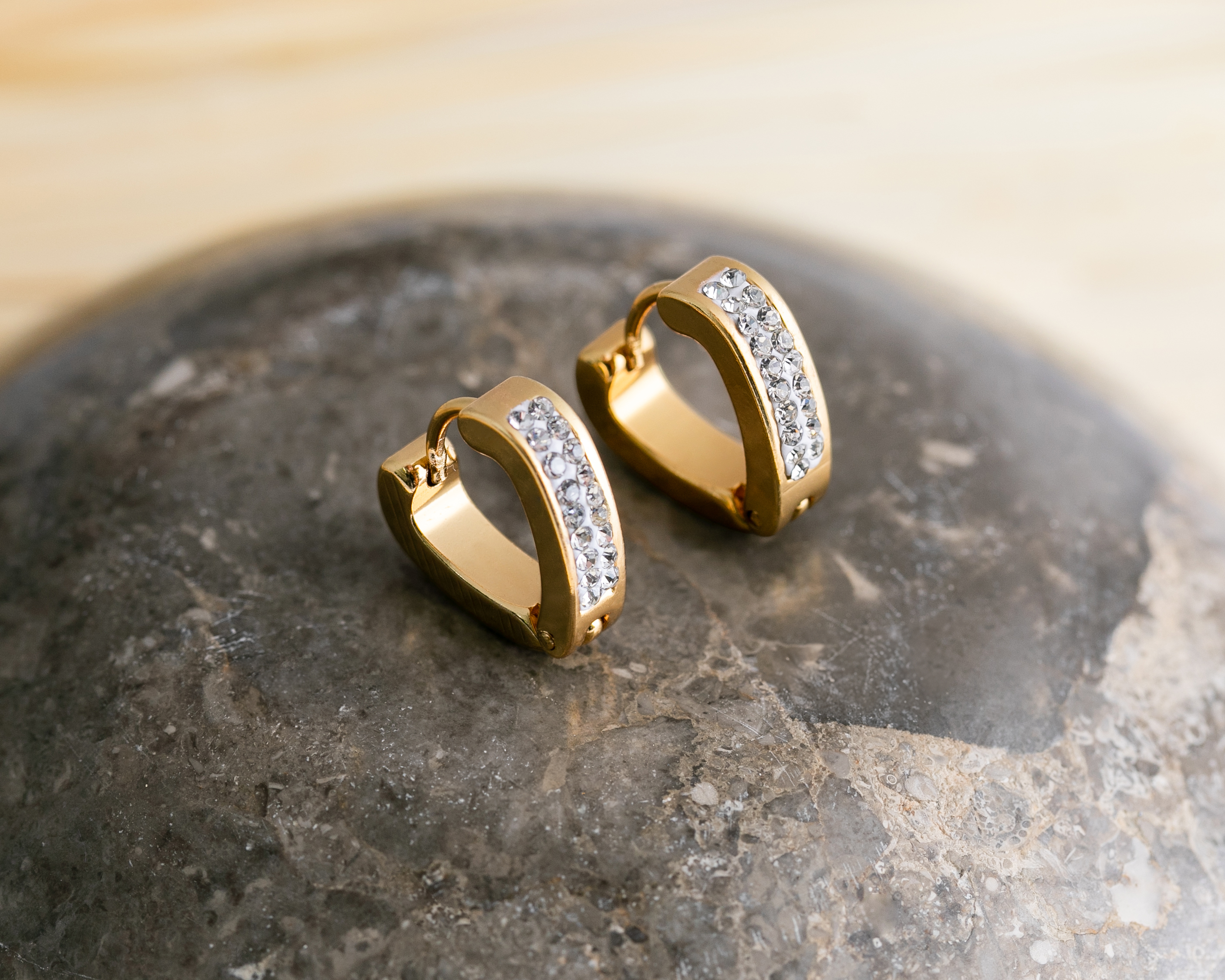 Foto 3 | Foto 4 | Aretes de Acero Inoxidable Nes