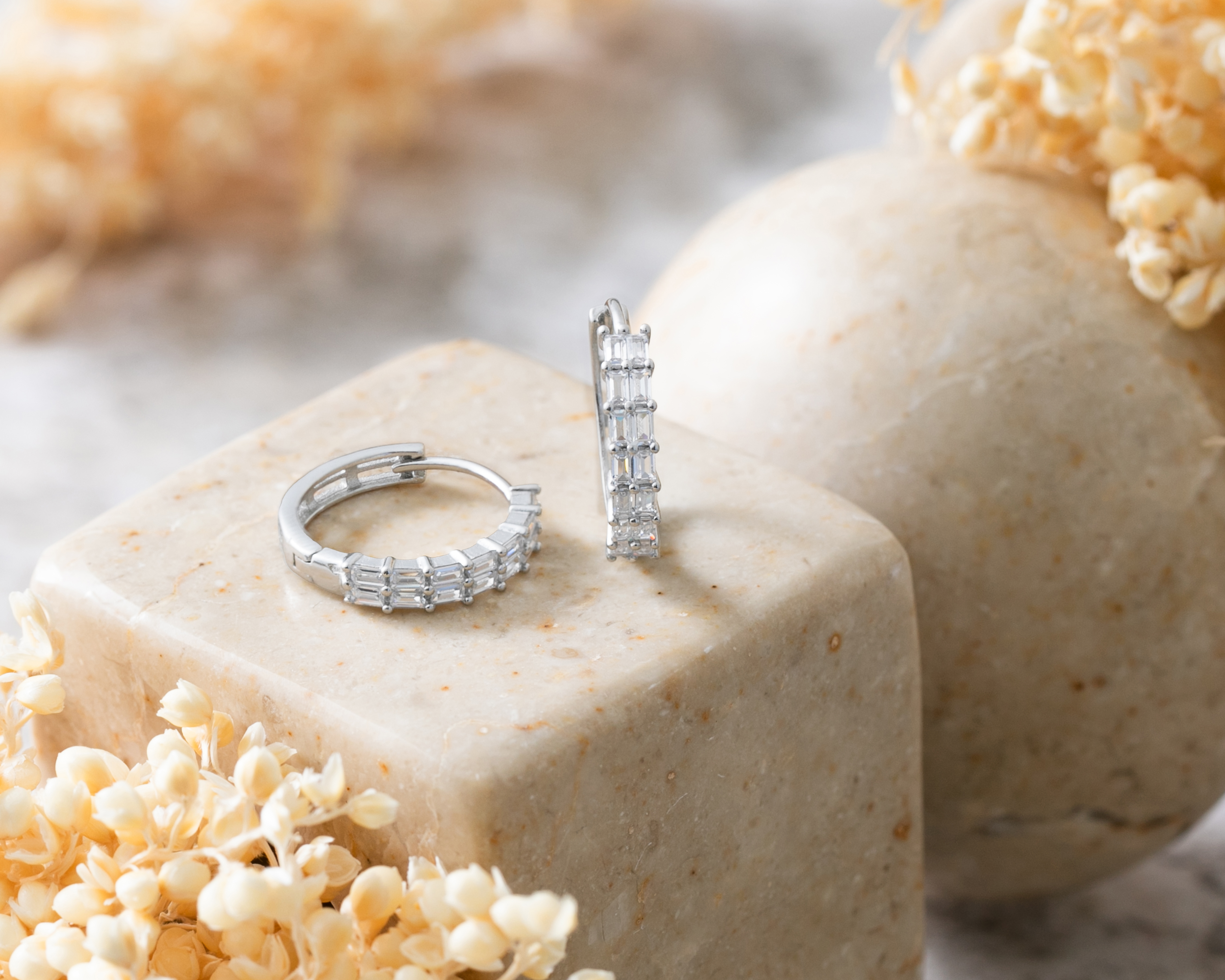 Foto 4 pulgar | Foto 3 | Arracadas de Plata Nes