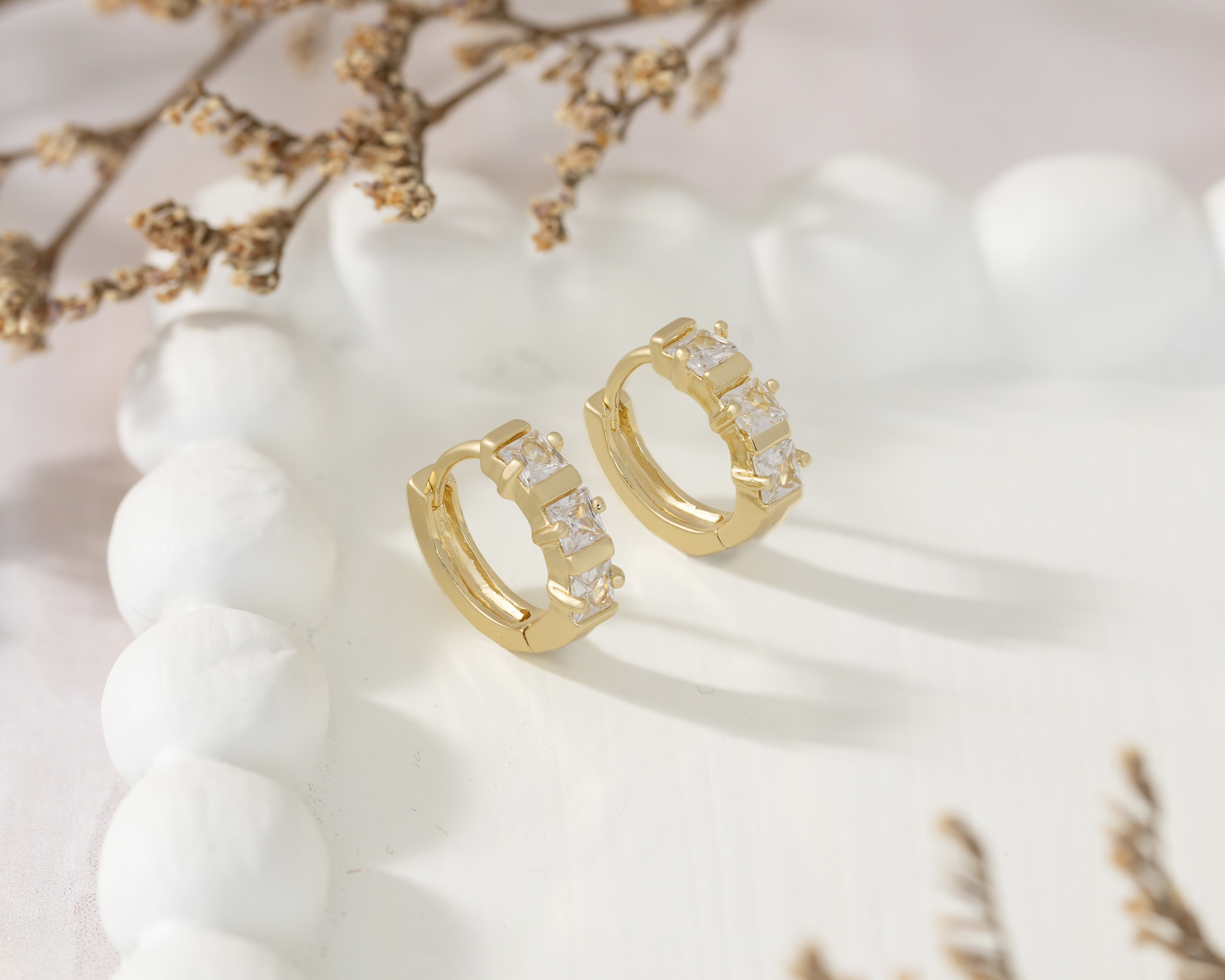 Foto 3 | Foto 3 | Arracadas Chapa de Oro NK