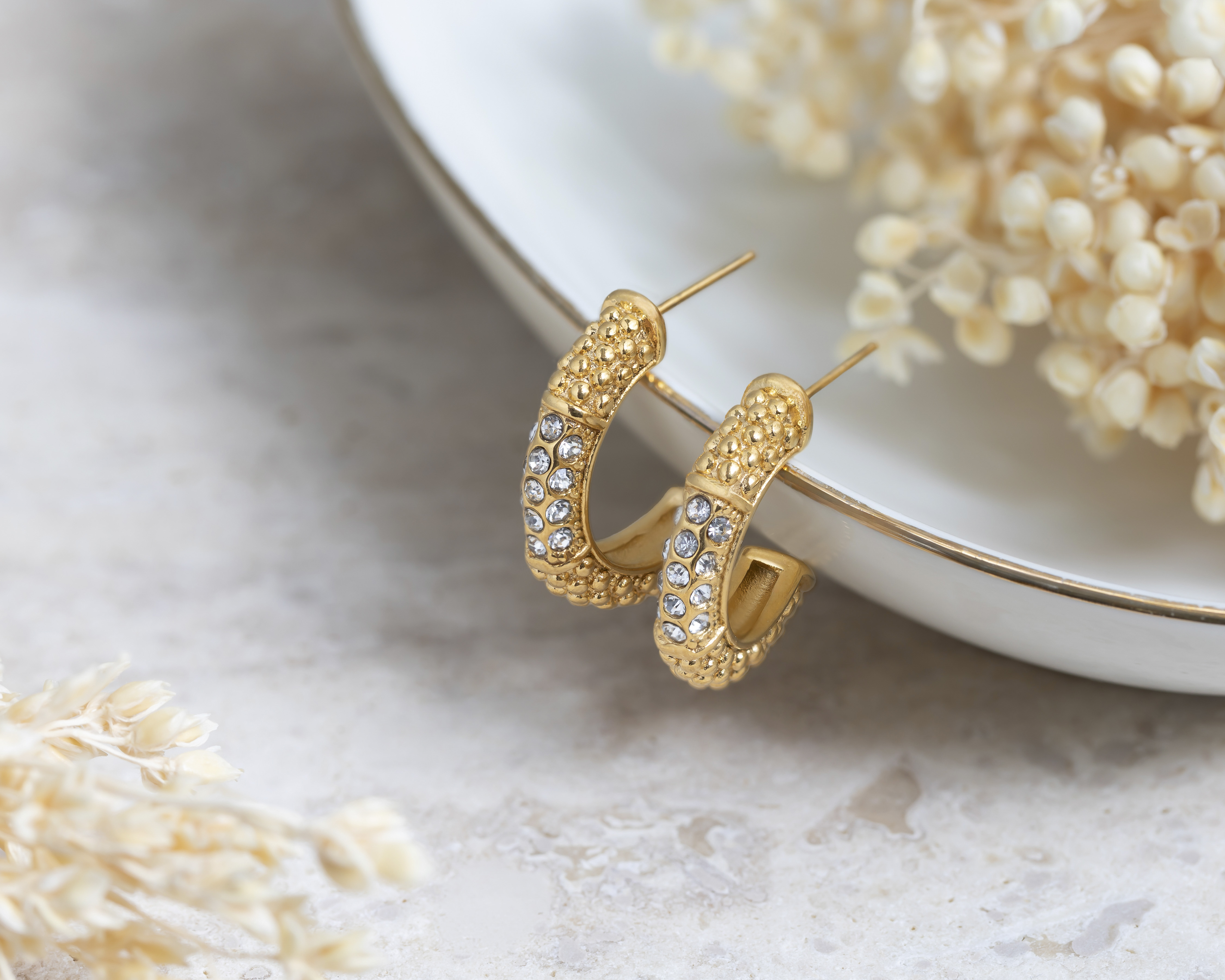 Foto 4 pulgar | Foto 3 | Aretes de Acero Inoxidable Jennifer Lopez