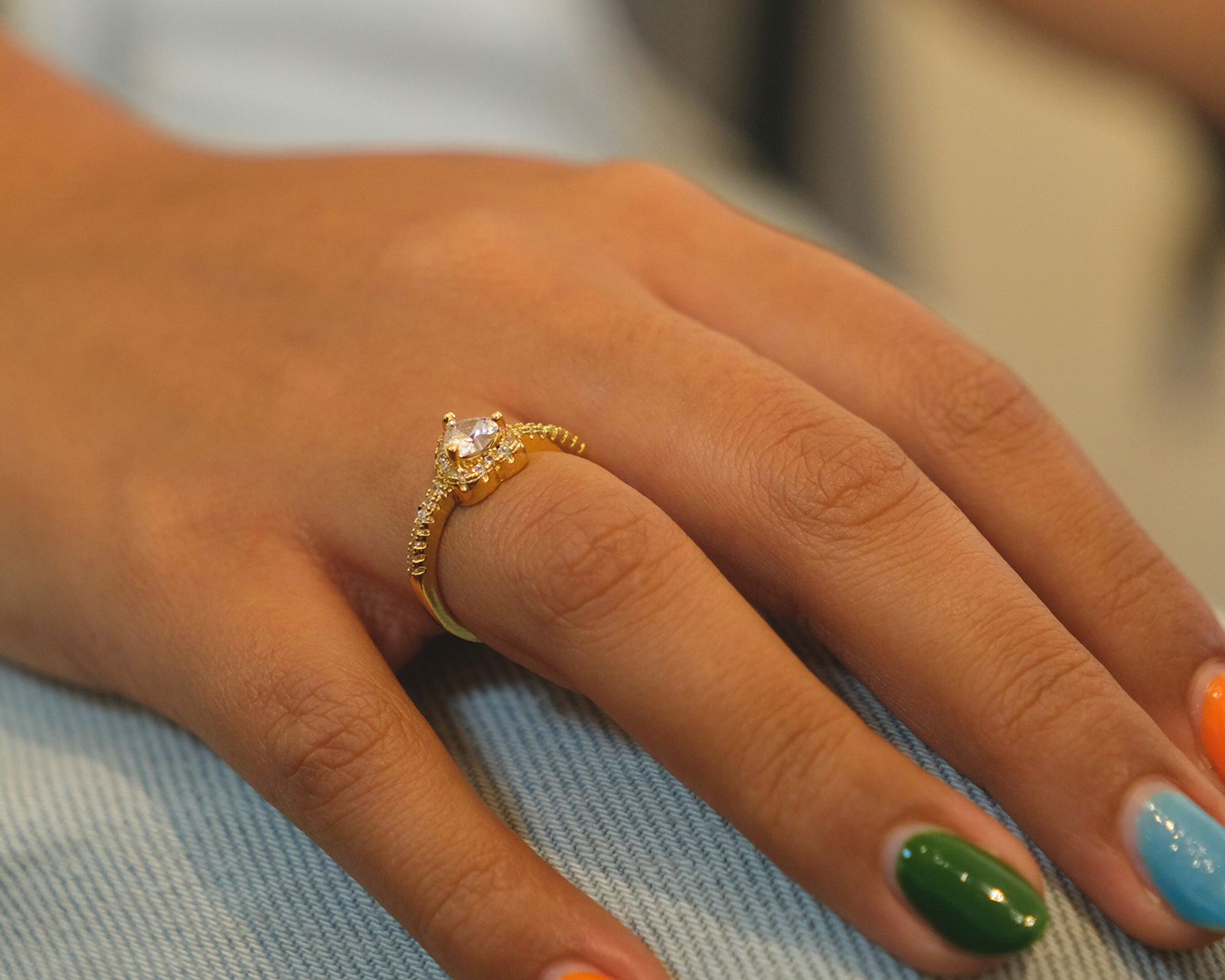 Foto 4 pulgar | Foto 3 | Anillo Chapa de Oro Girondela Talla 7