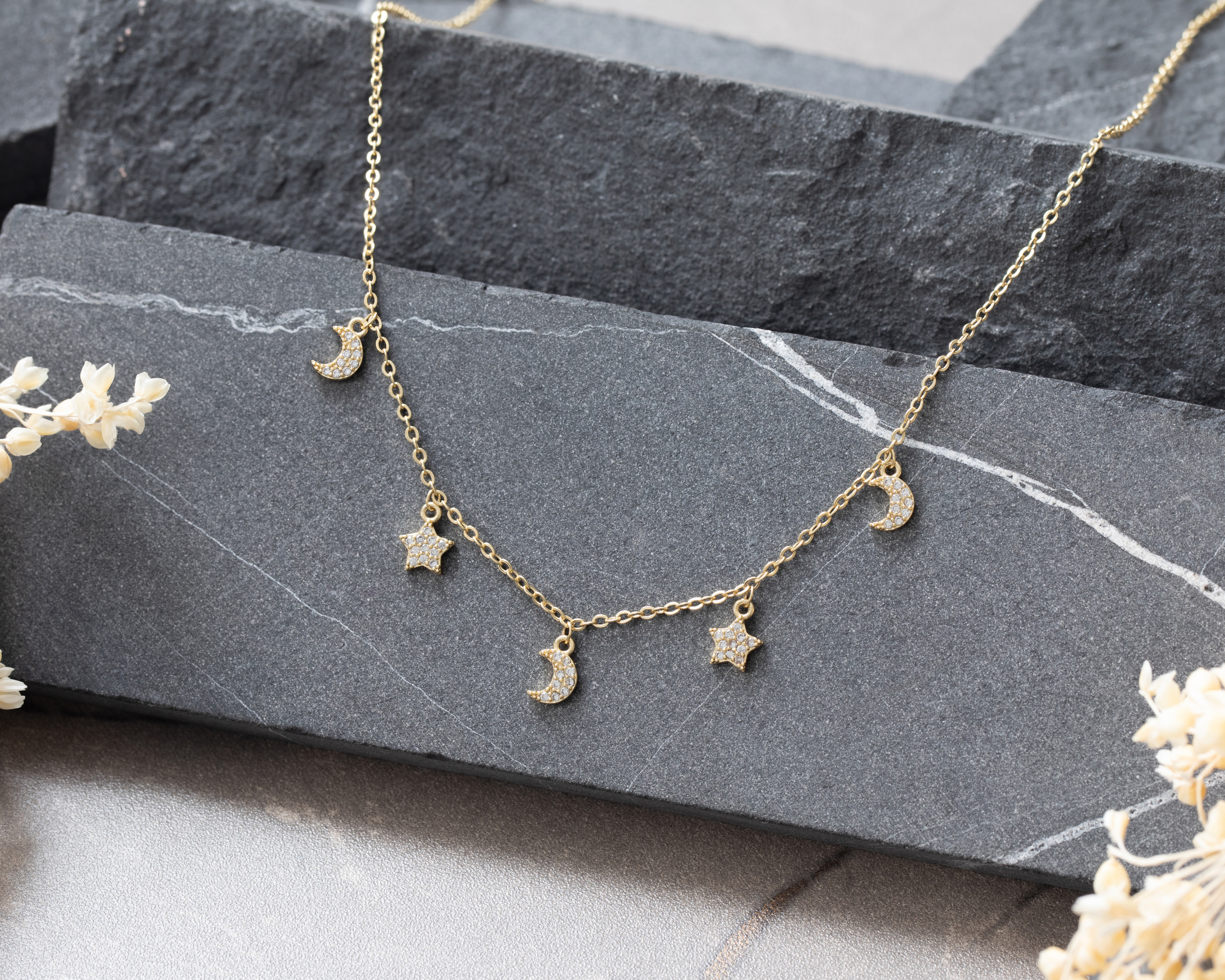 Foto 5 | Foto 5 | Collar Chapa de Oro By Adina Eden