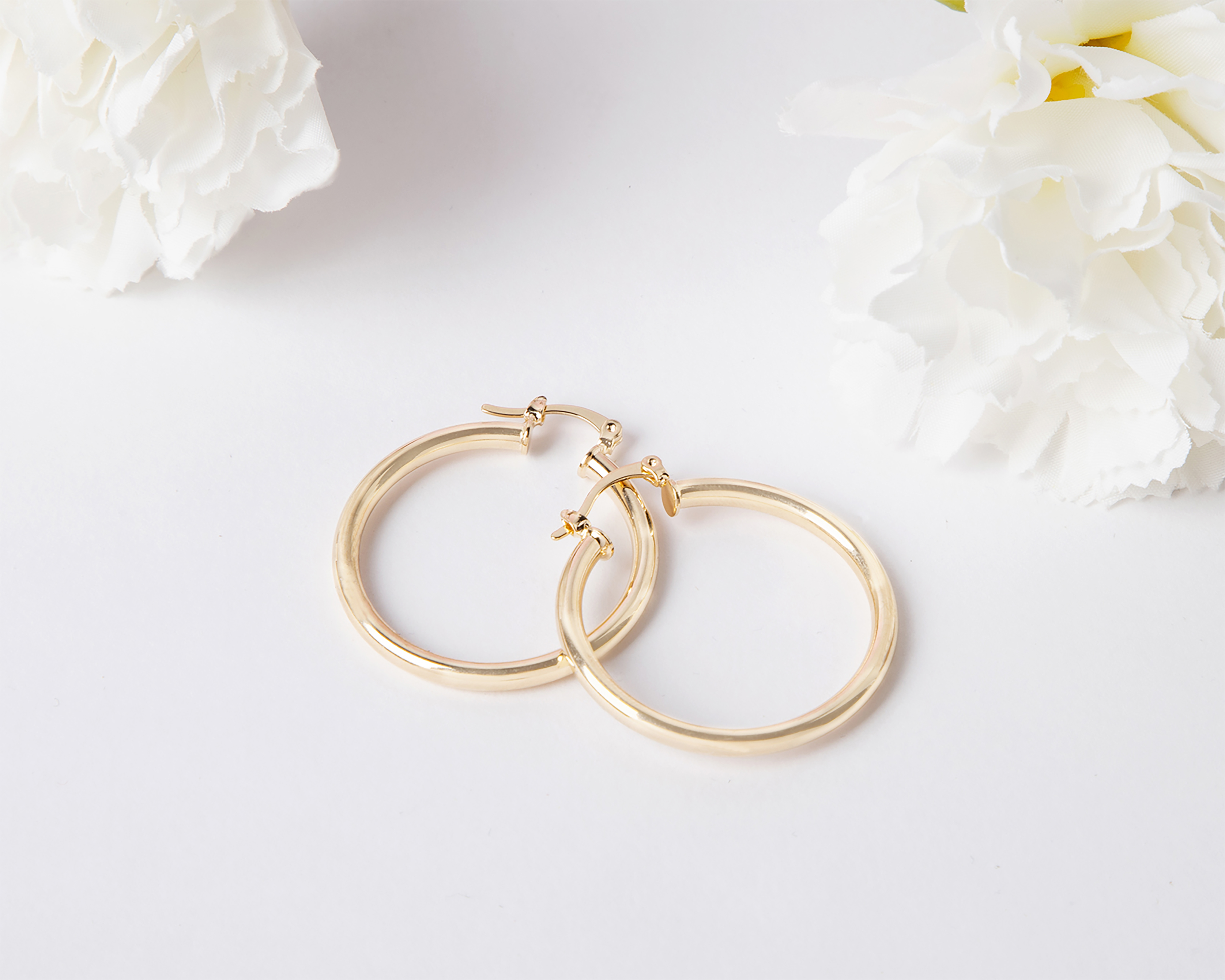 Foto 5 pulgar | Foto 4 | Arracadas Chapa de Oro 18K Girondela