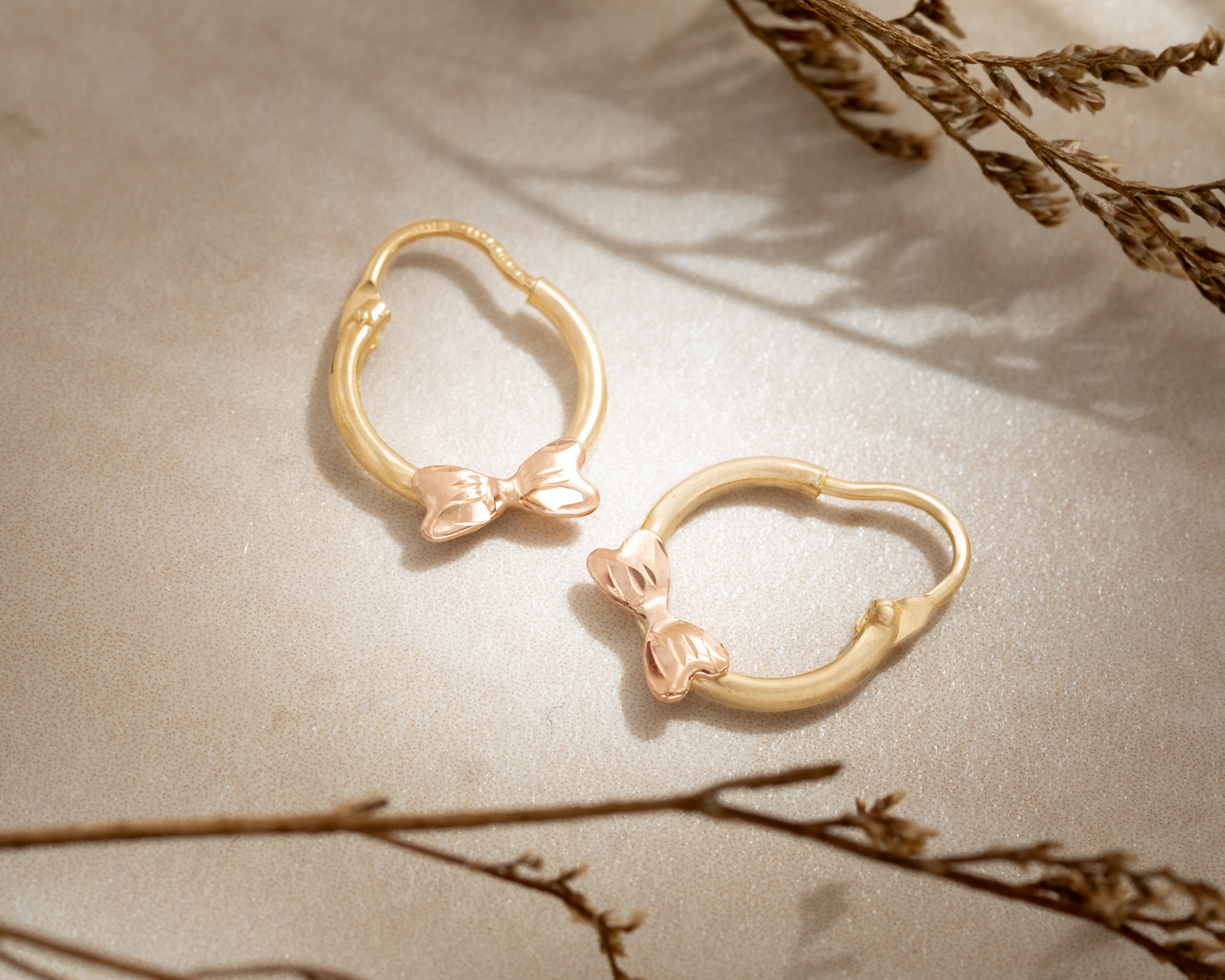 Foto 4 pulgar | Foto 3 | Arracada de Oro 10k Divikuo