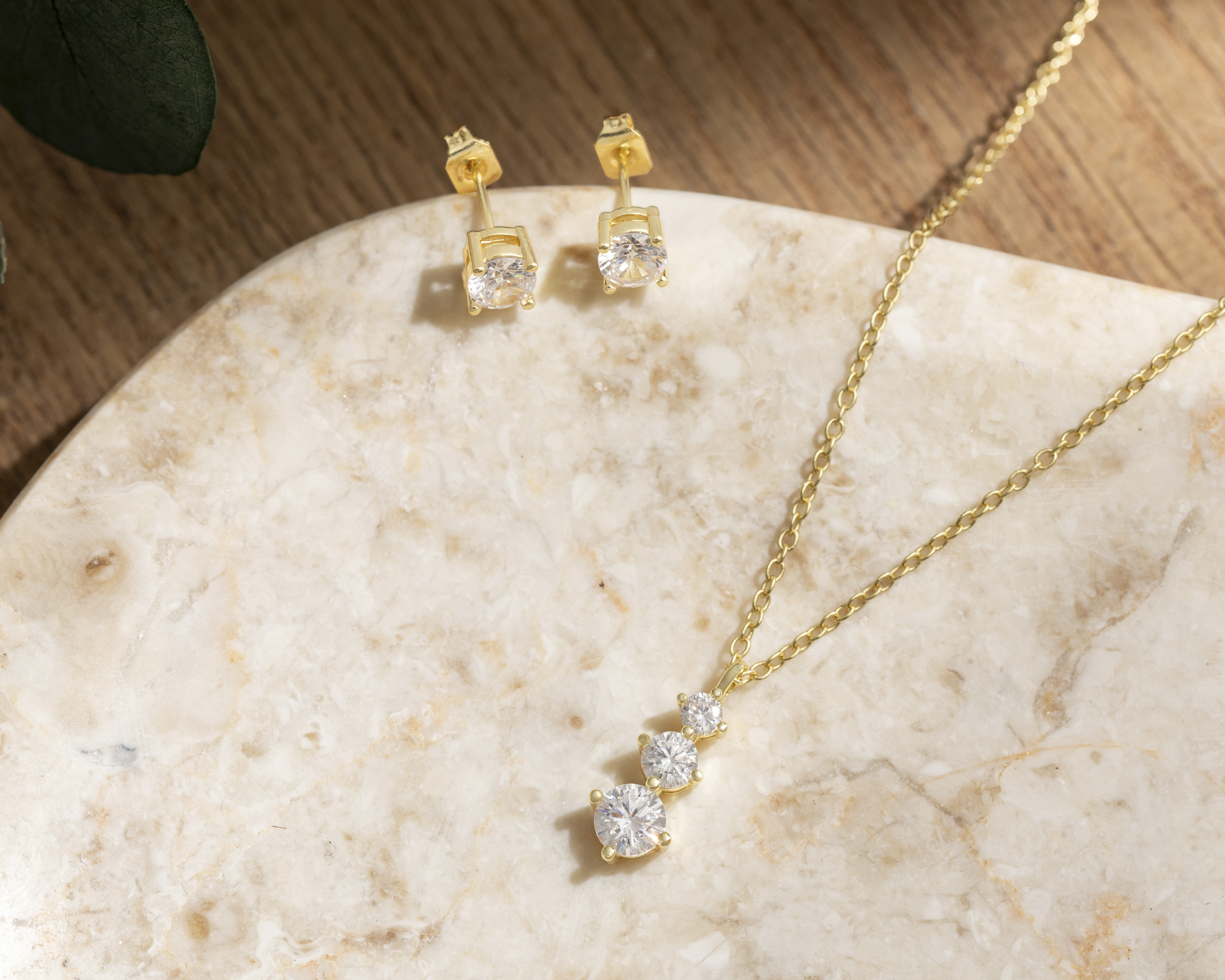 Foto 4 | Foto 4 | Cadena y Aretes Chapa de Oro 14k By Adina Eden 2 Piezas