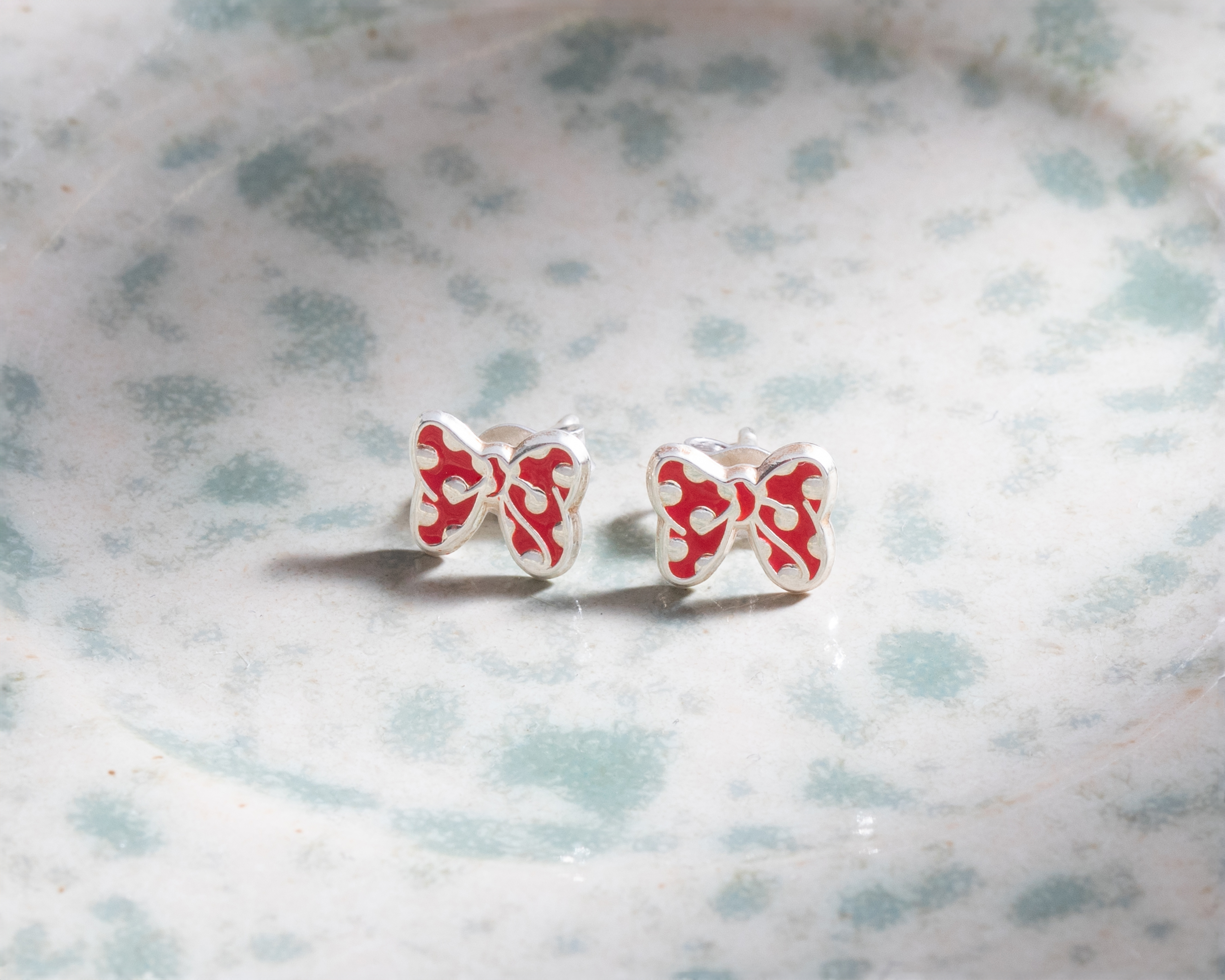 Foto 4 pulgar | Foto 3 | Broqueles Minnie Mouse de Plata Disney