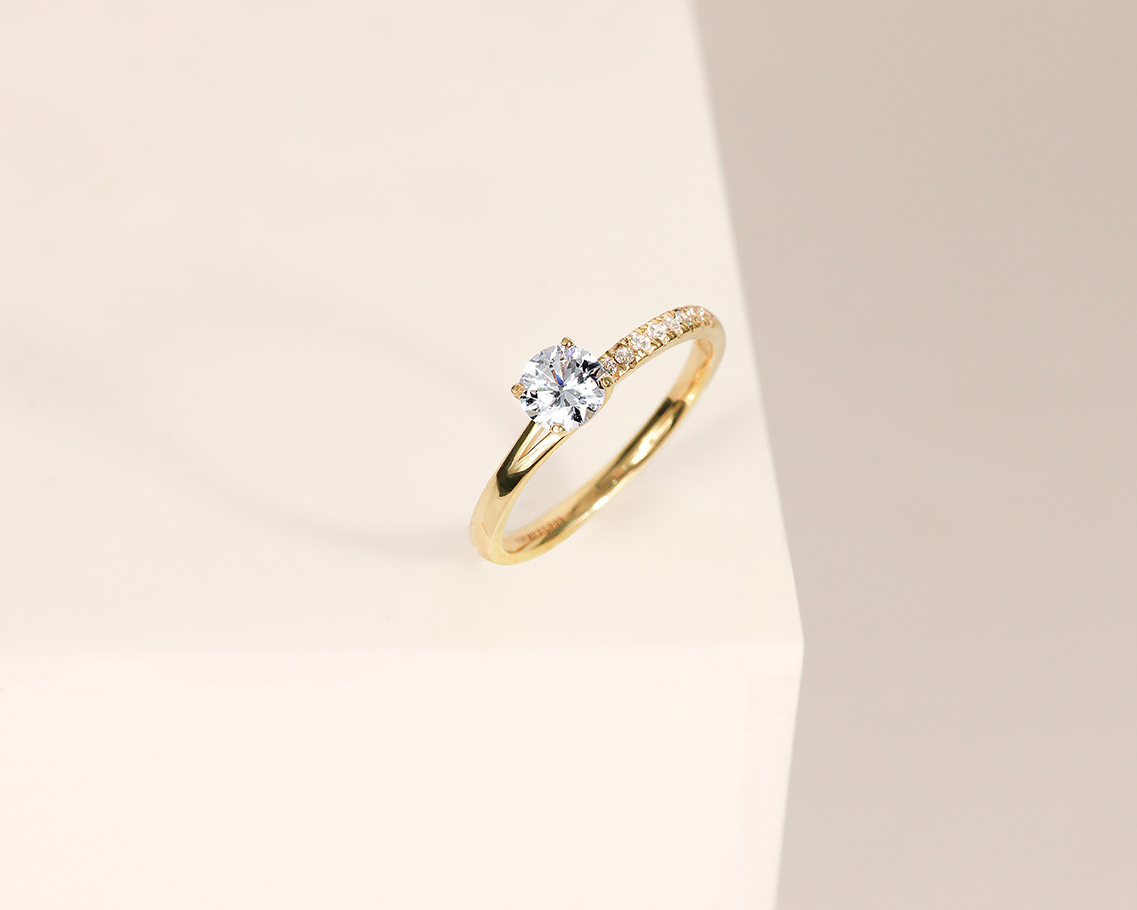 Foto 7 | Foto 7 | Anillo de Compromiso de Oro 10k Amelie Talla 7