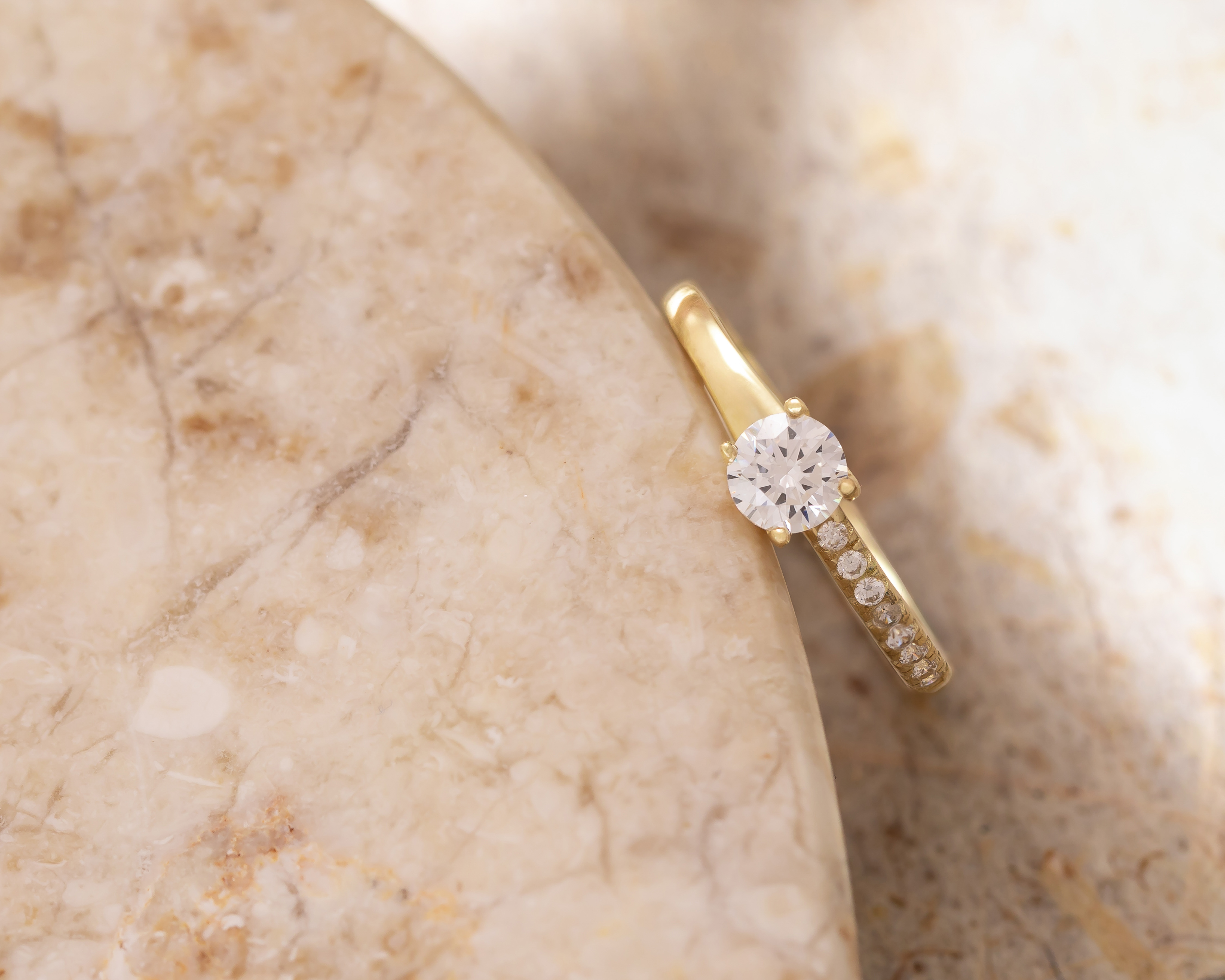 Foto 9 pulgar | Foto 8 | Anillo de Compromiso de Oro 10k Amelie Talla 7