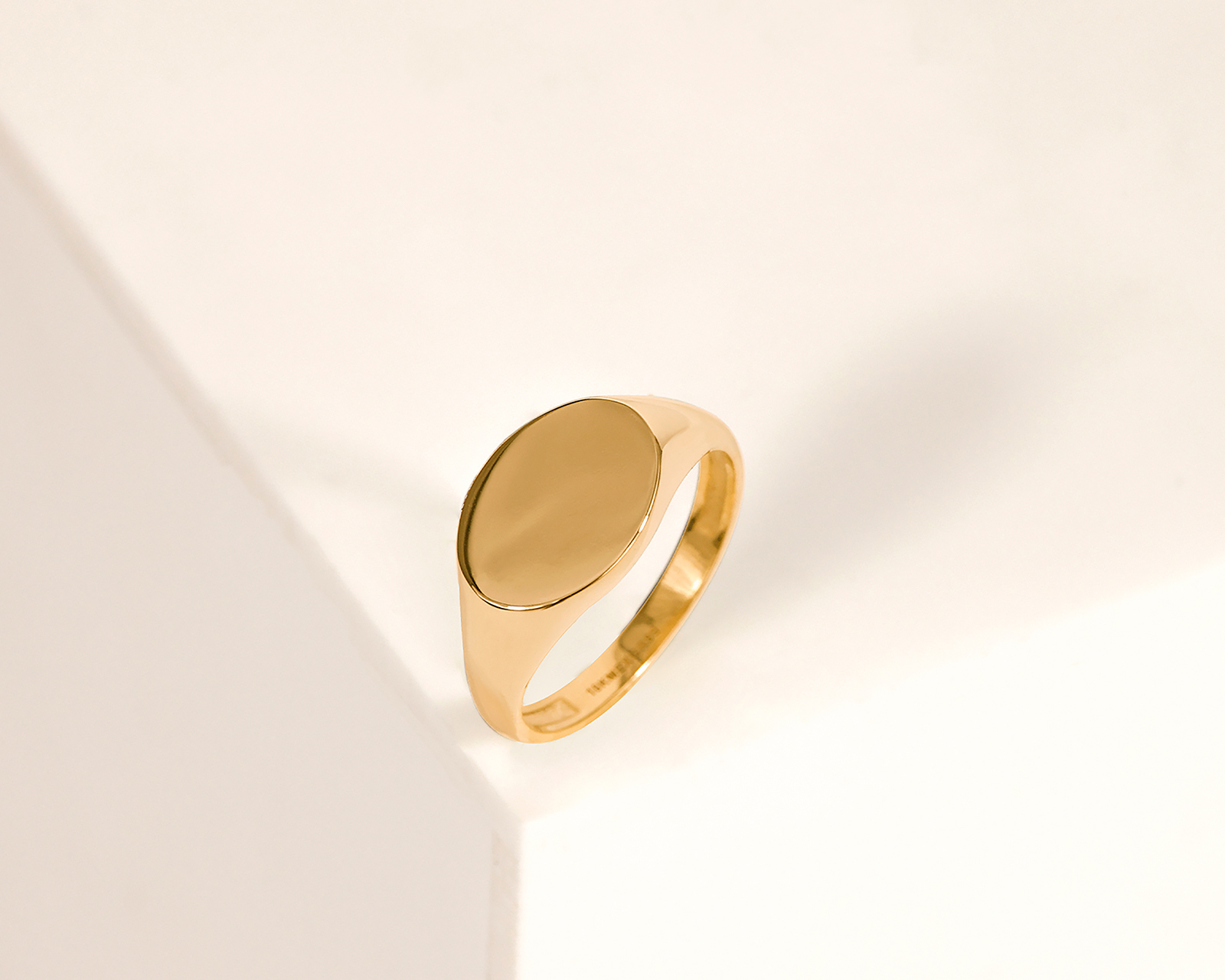 Foto 8 pulgar | Foto 7 | Anillo Ovalado de Oro 10k Amelie Talla 10