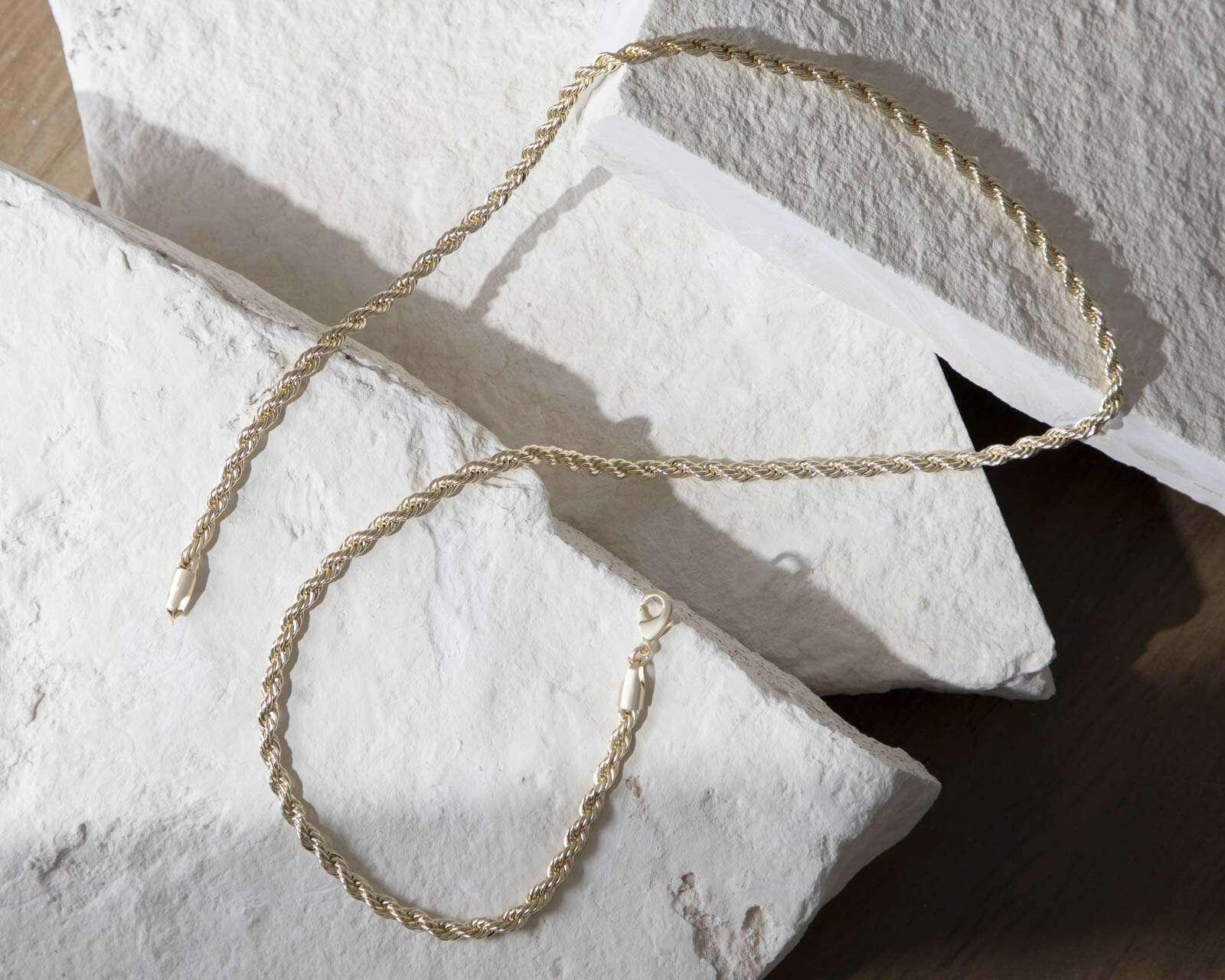 Foto 6 pulgar | Foto 5 | Cadena de Chapa de Oro 18K Sentimientos