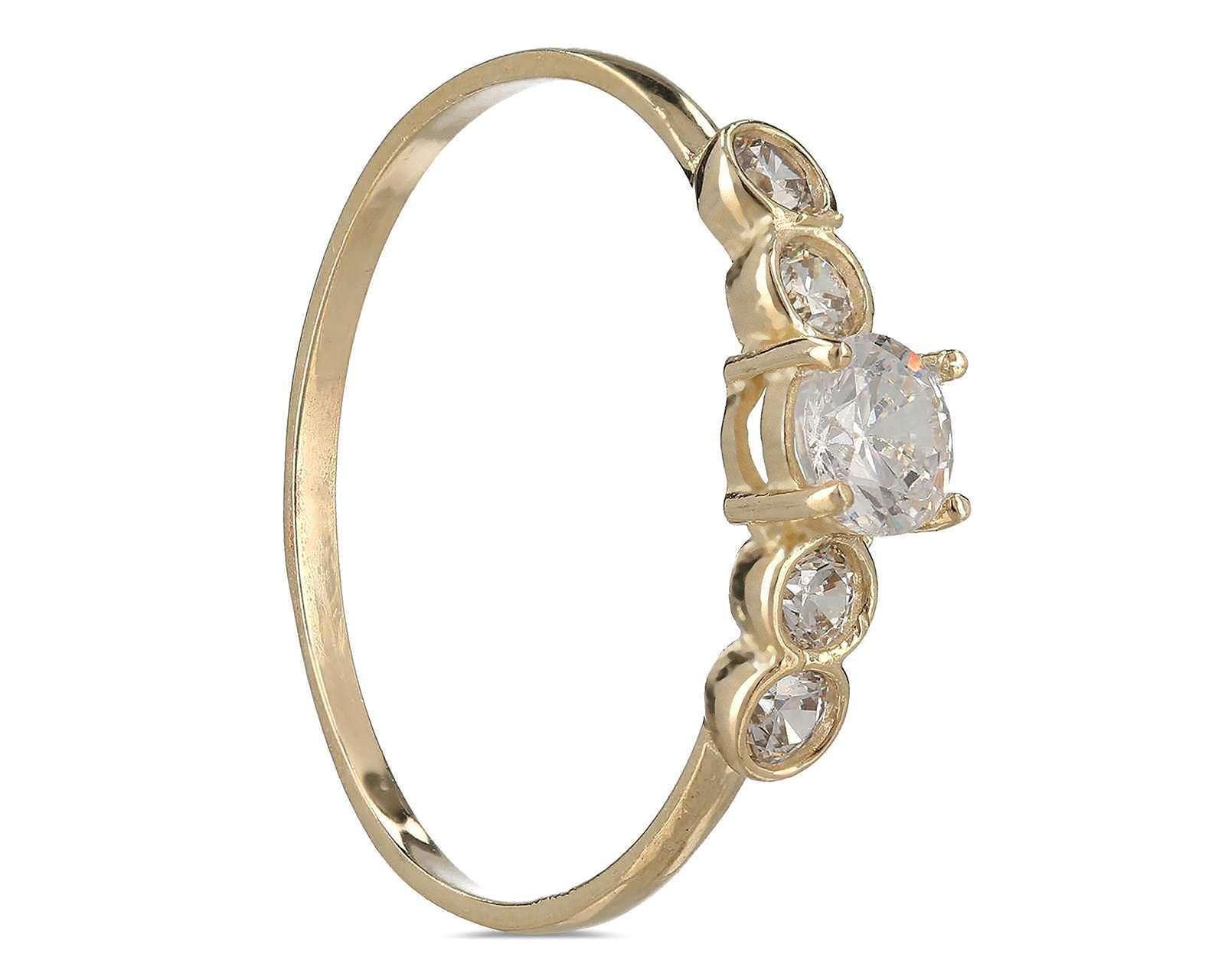 Anillo de Oro 10K Moments Cuatro Circonias Talla 6