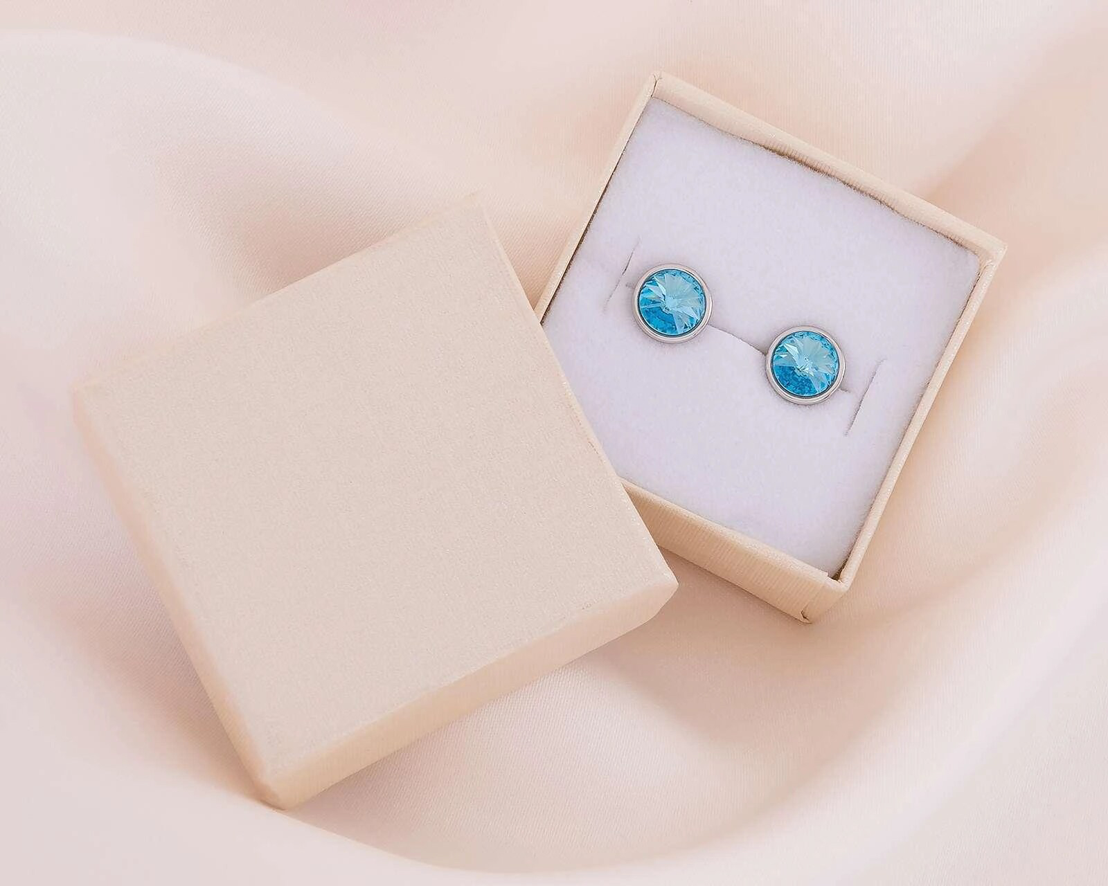 Foto 5 pulgar | Foto 4 | Broqueles Chapa de Oro 18K Plafer