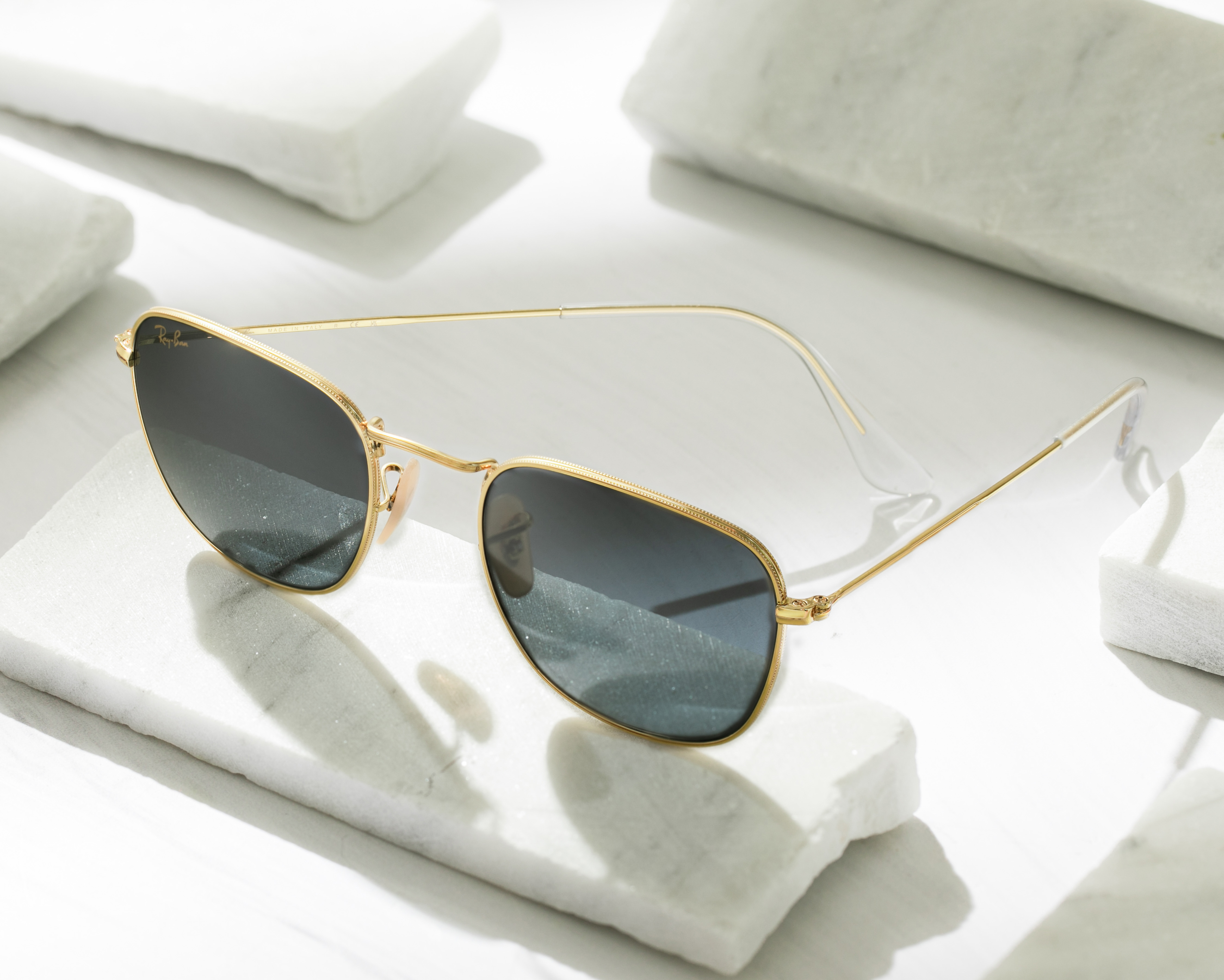 Foto 6 pulgar | Foto 5 | Lentes de Sol Unisex Ray-Ban Frank 0RB3857 9196R551 Azul y Dorado