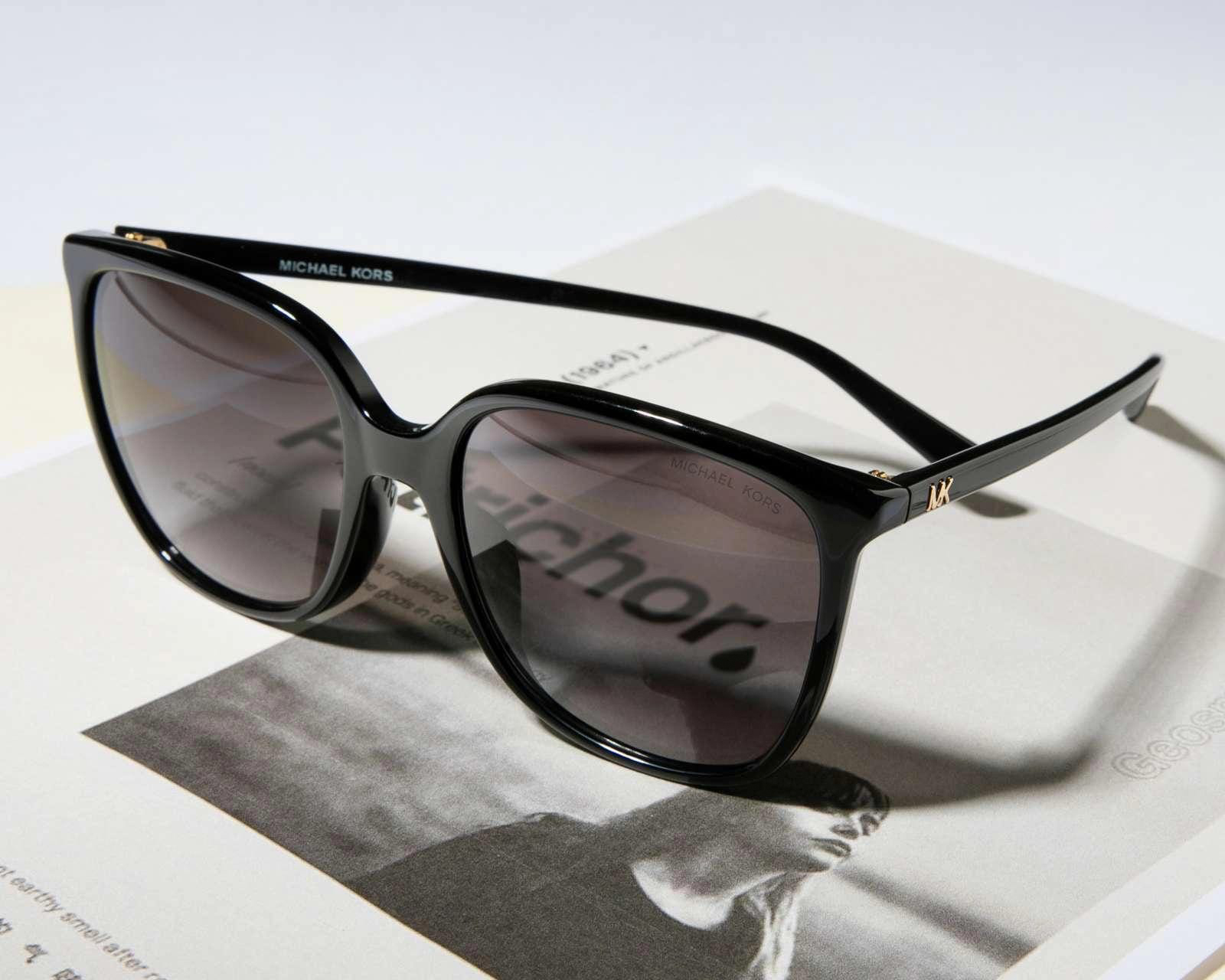 Foto 5 | Foto 5 | Lentes de Sol Michael Kors Redondos Anaheim Negros