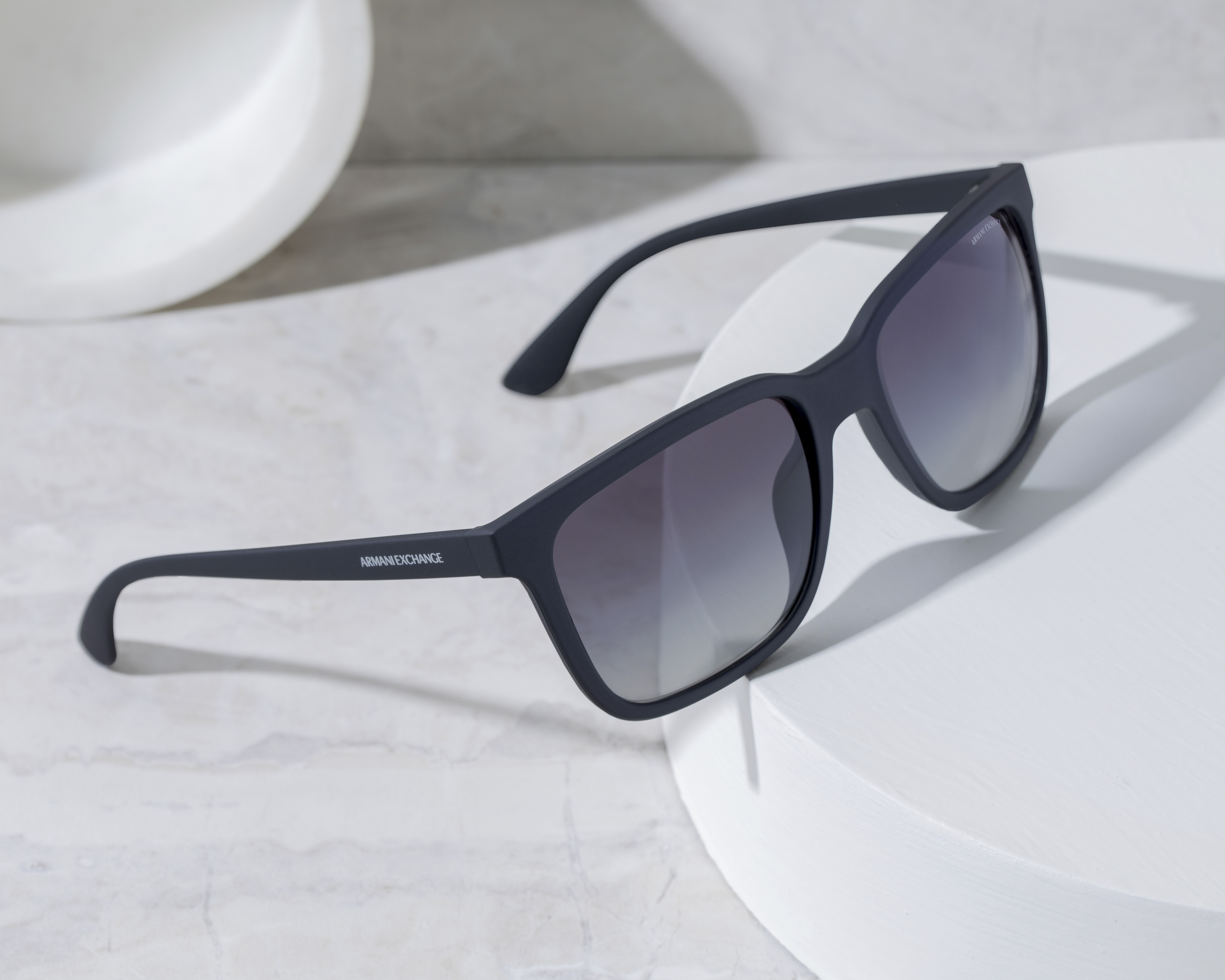 Foto 7 pulgar | Foto 6 | Lentes de Sol para Hombre Armani Exchange Wayfarer 0AX4112SU Negros