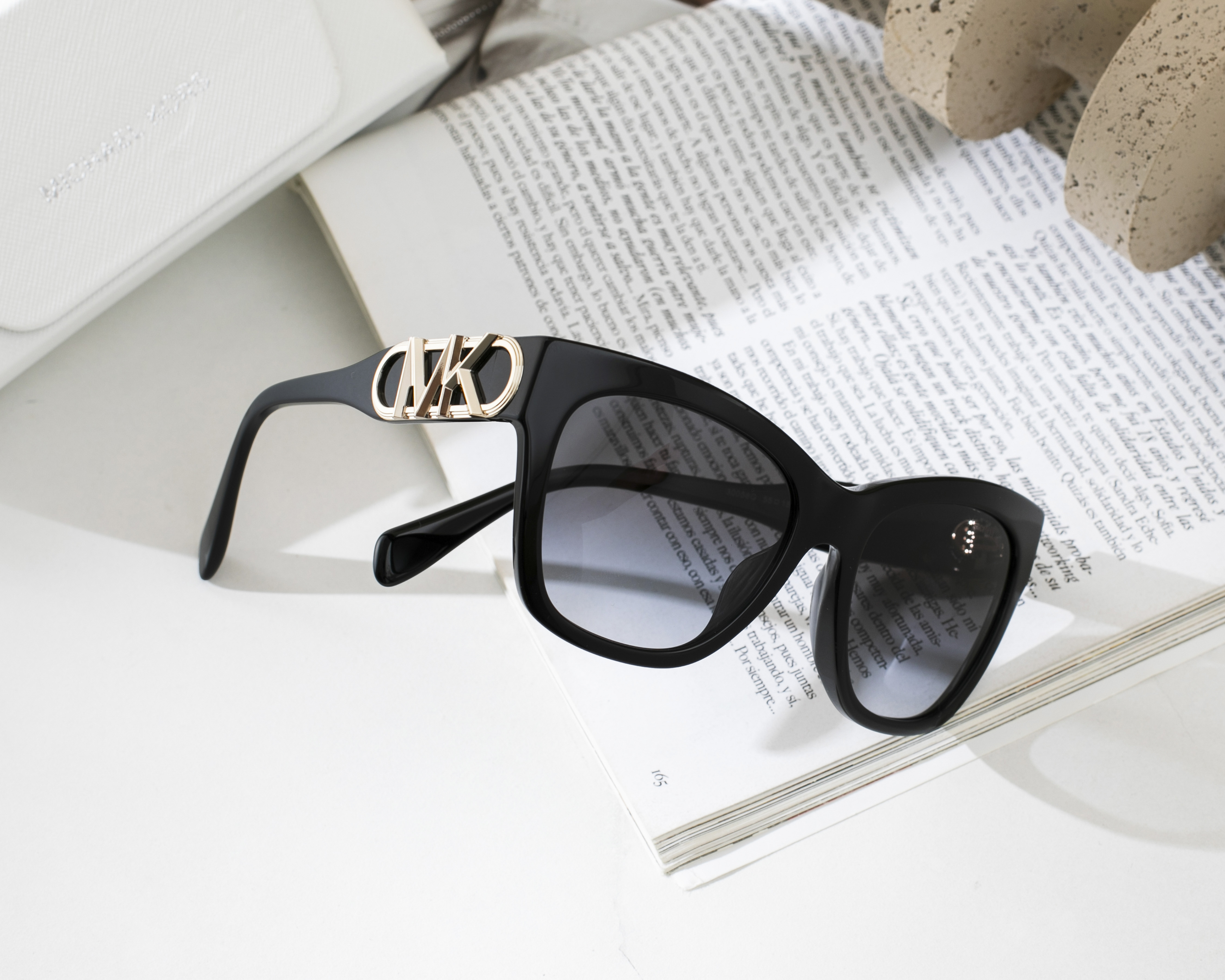 Foto 6 | Foto 6 | Lentes de Sol Michael Kors Mariposa 0MK2182U 30058G Negro