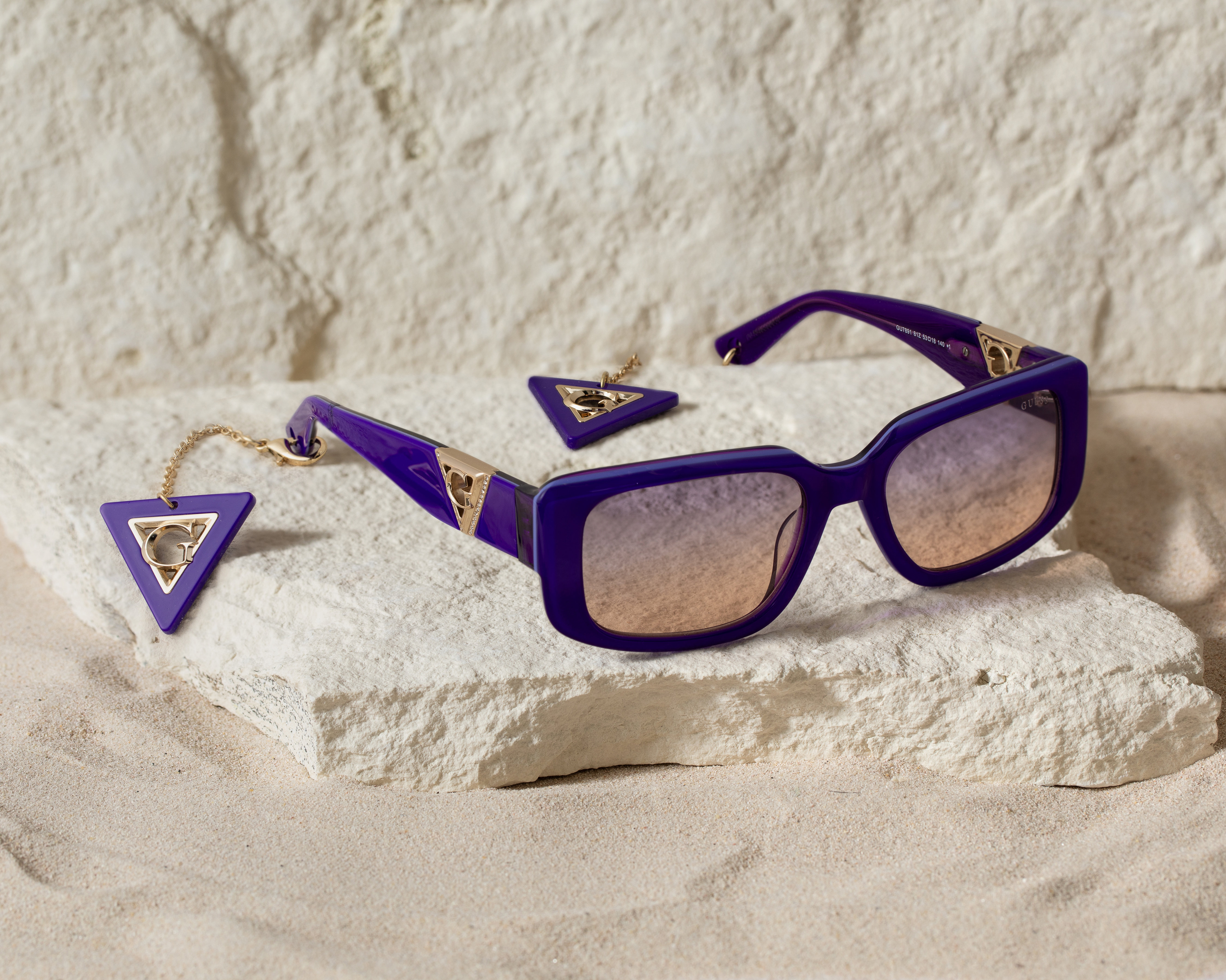 Foto 5 | Foto 5 | Lentes de Sol para Mujer Guess Rectangulares SGU.07891.081Z.53 Violeta