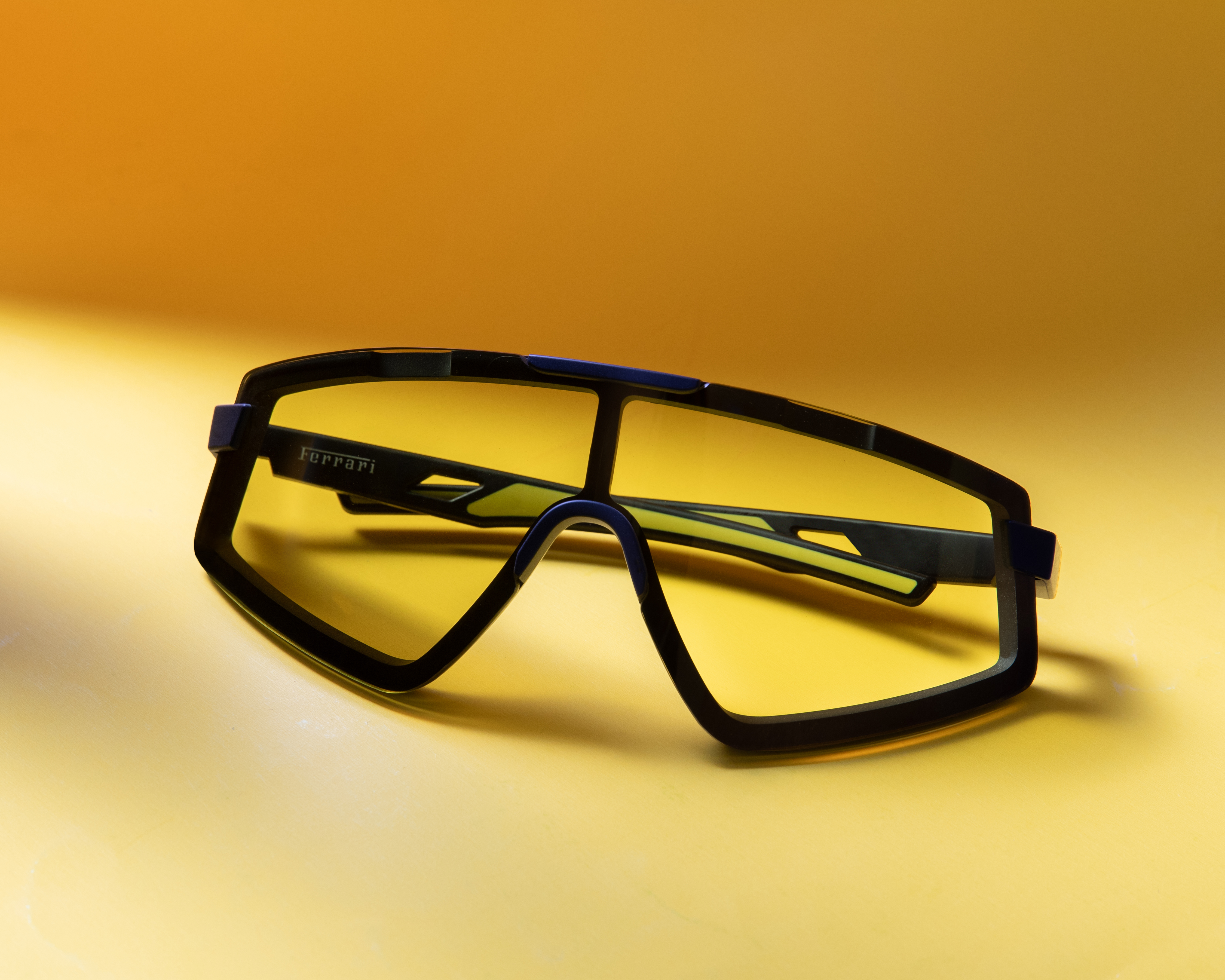Foto 8 pulgar | Foto 7 | Lentes de Sol para Hombre Ferrari Deportivo Amarillos