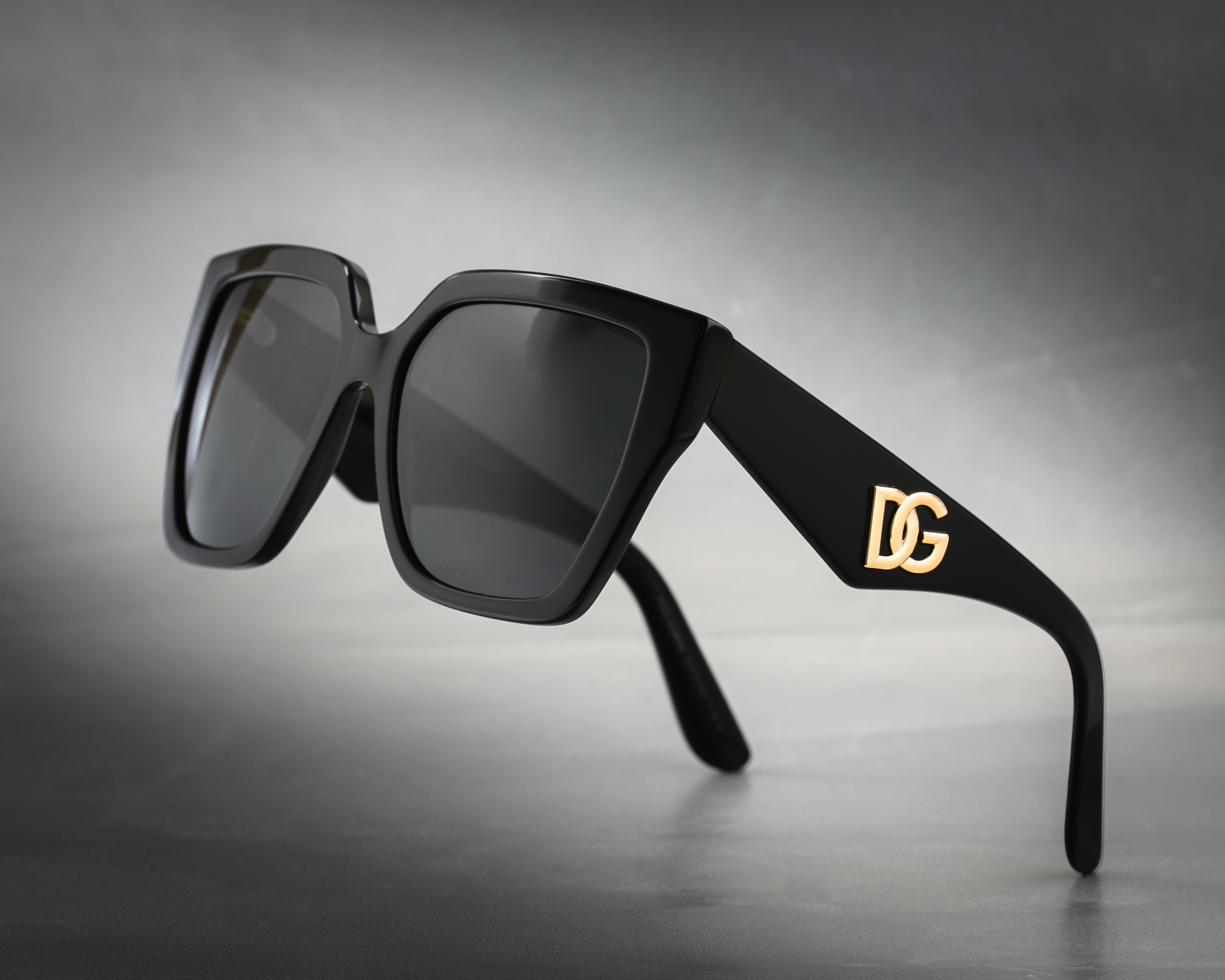 Foto 7 pulgar | Foto 6 | Lentes de Sol para Mujer Dolce & Gabbana Cuadrados Negro