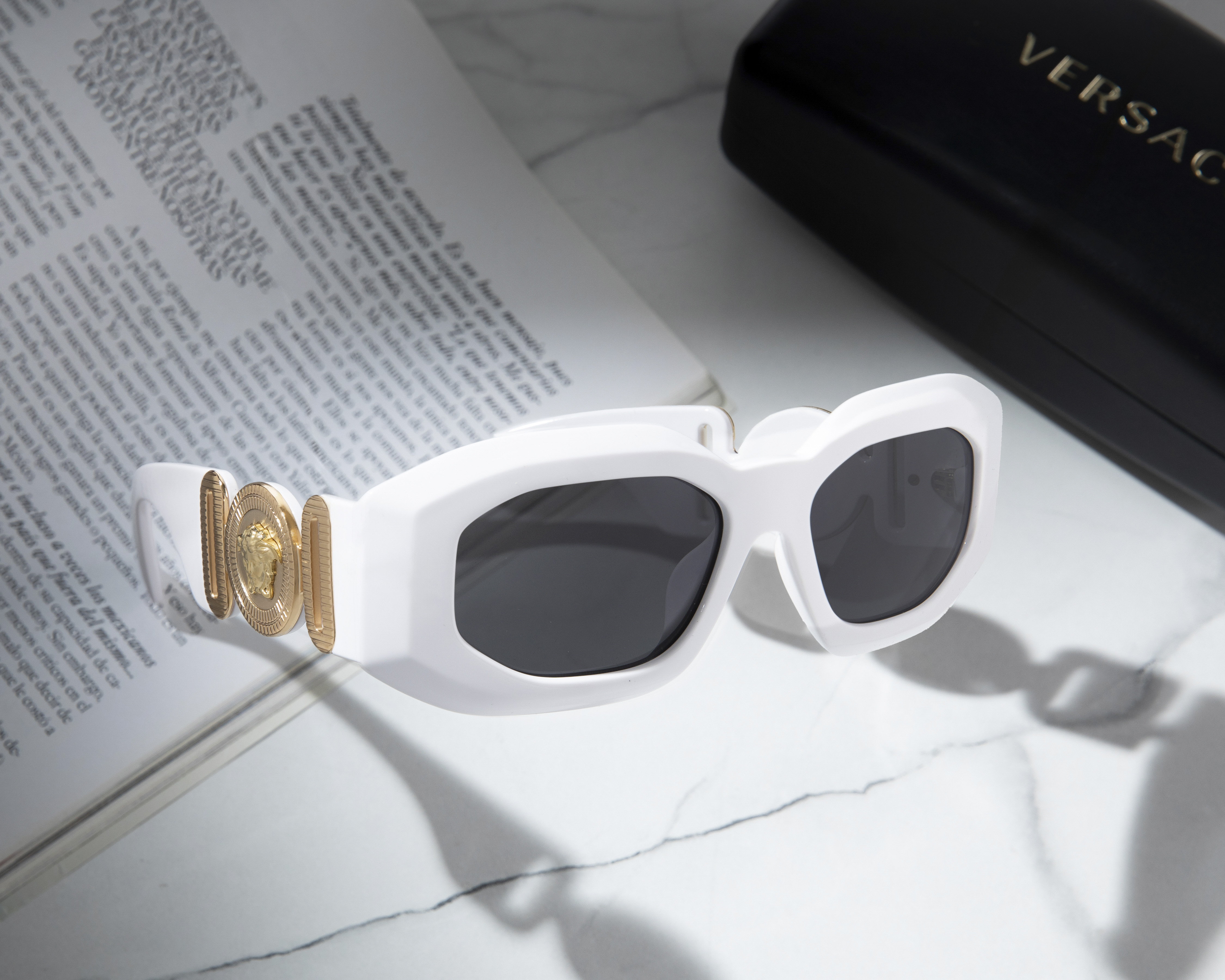 Foto 6 | Foto 6 | Lentes de Sol para Mujer Versace Rectangulares Blancos