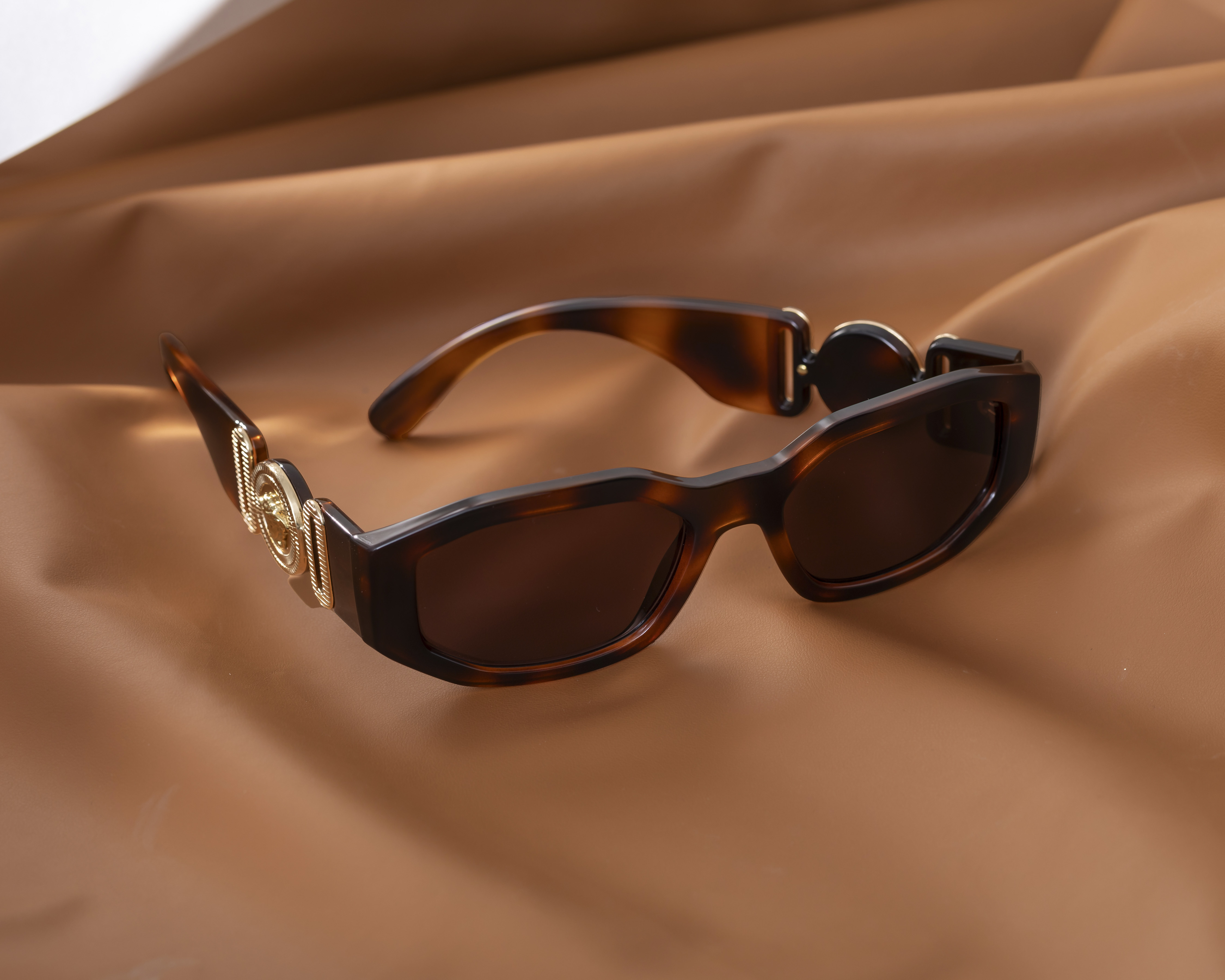 Foto 7 pulgar | Foto 6 | Lentes de Sol Unisex Versace Rectangulares Carey